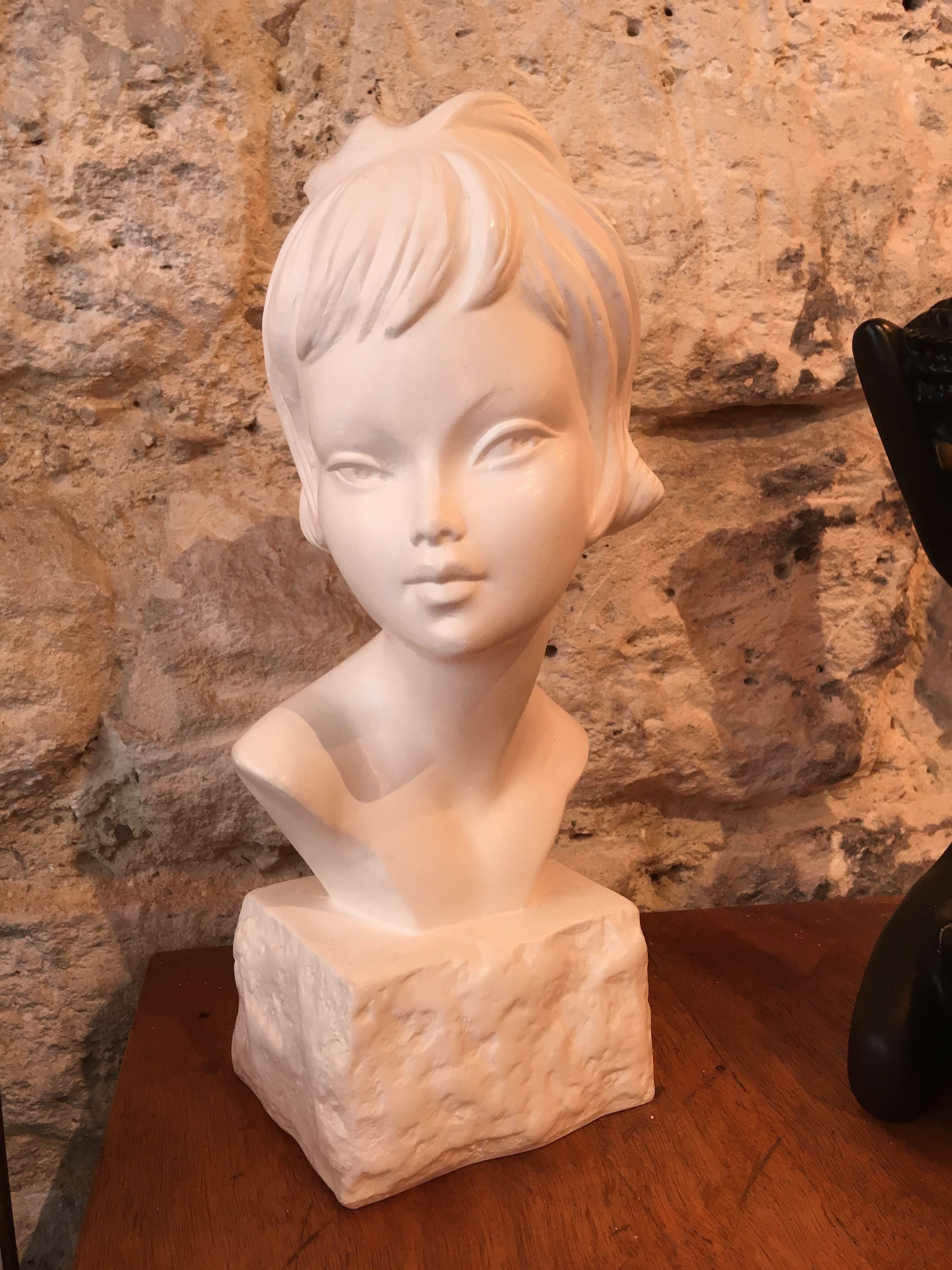 Statue ou buste en plâtre de jeune fille femme