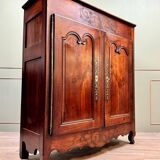 Armoire trois quarts en noyer de style Louis XV, XIXème siècle