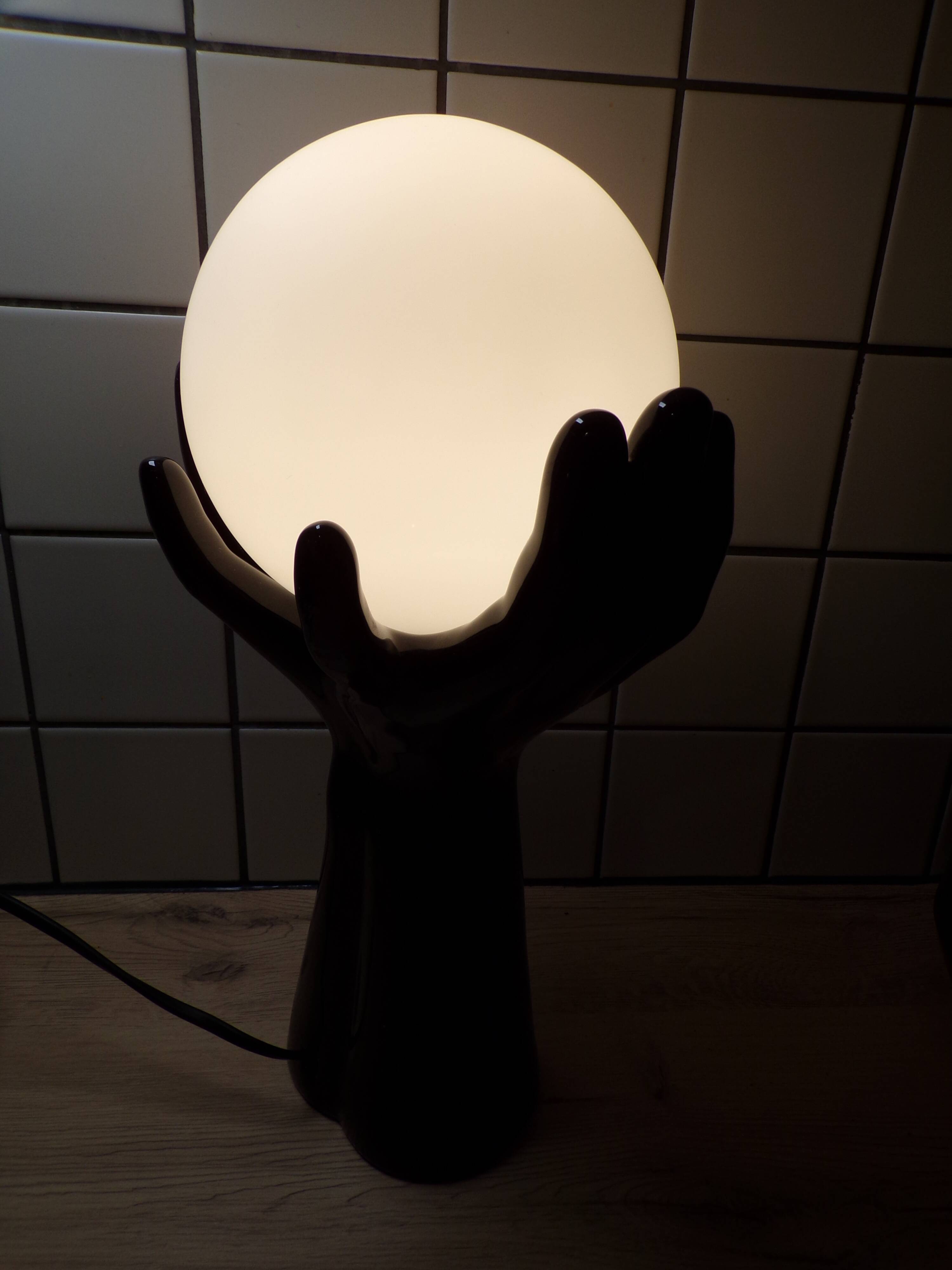 Ceramic hand lamp