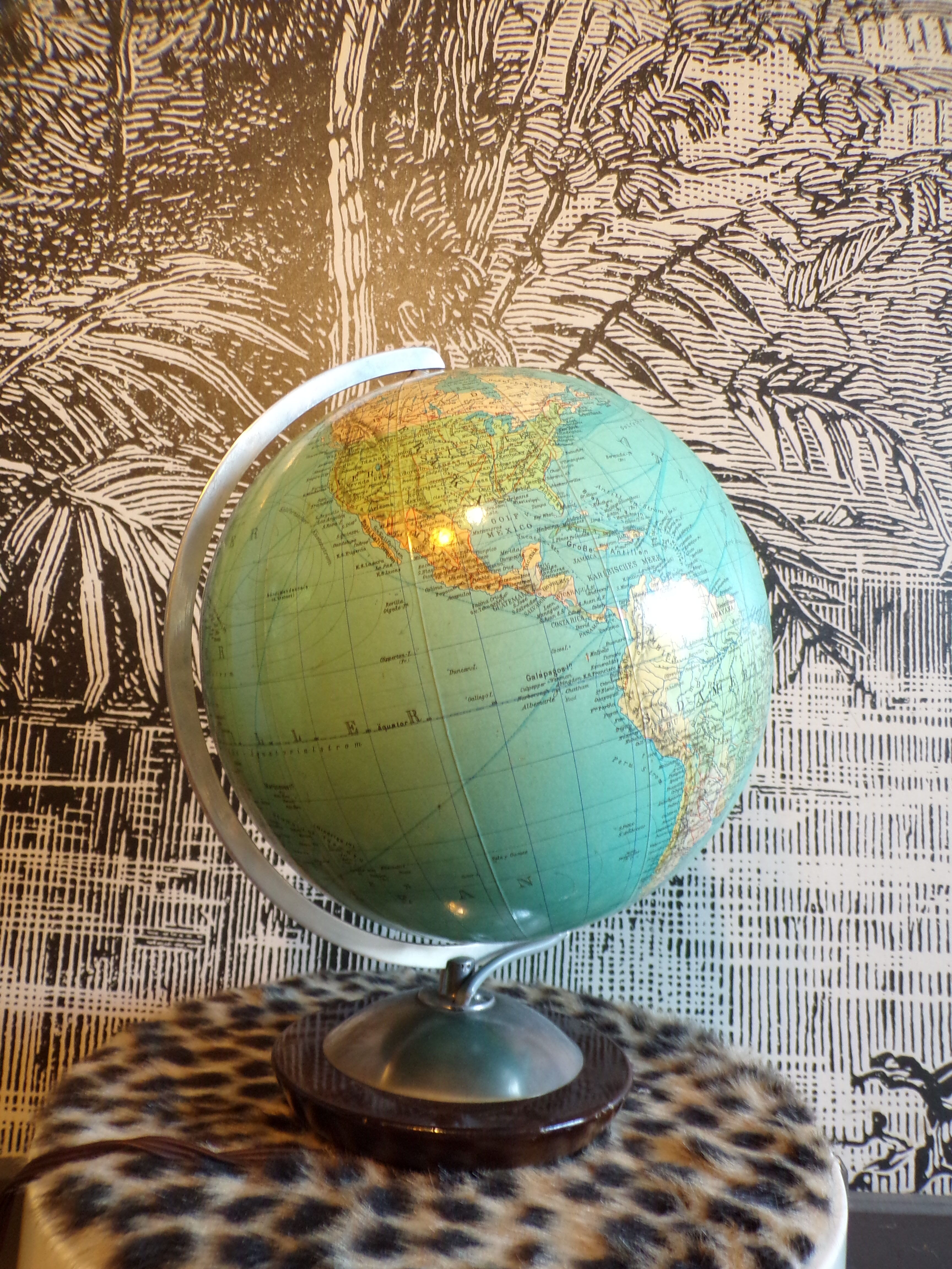 German luminous globe 1960