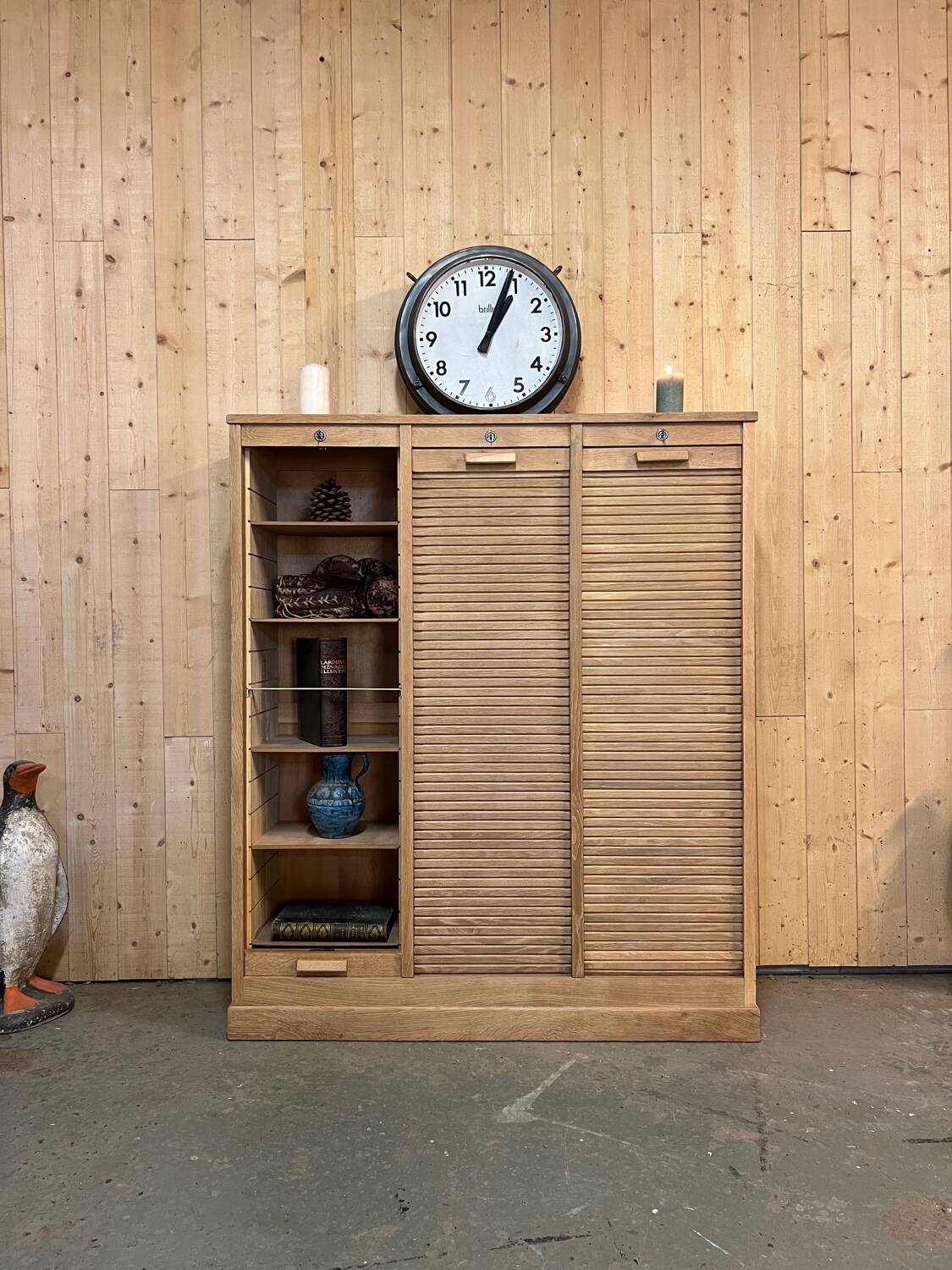 Sliding notary filing cabinet