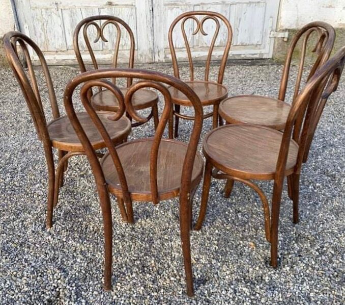 Lot Series of 6 art nouveau bentwood bistro chairs