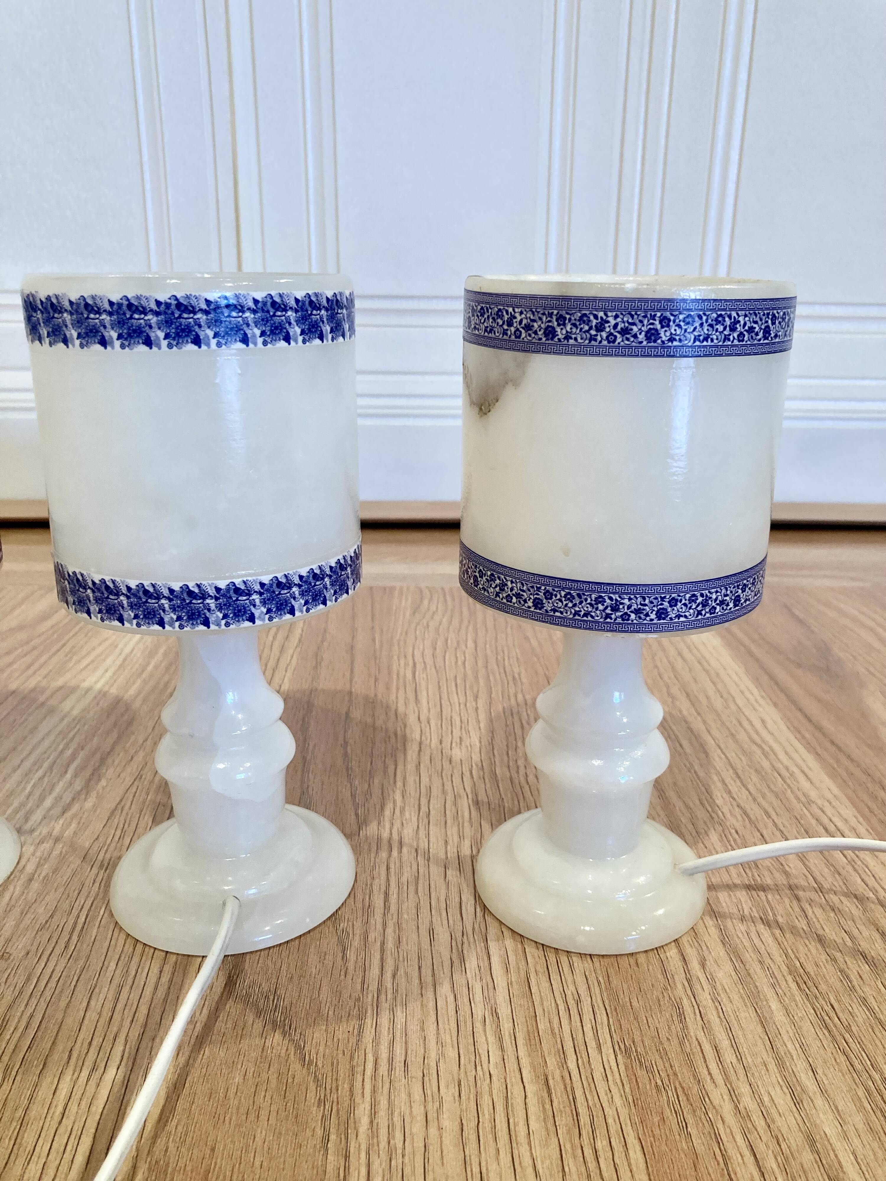 Ensemble de cinq lampes en albâtre design 1950.