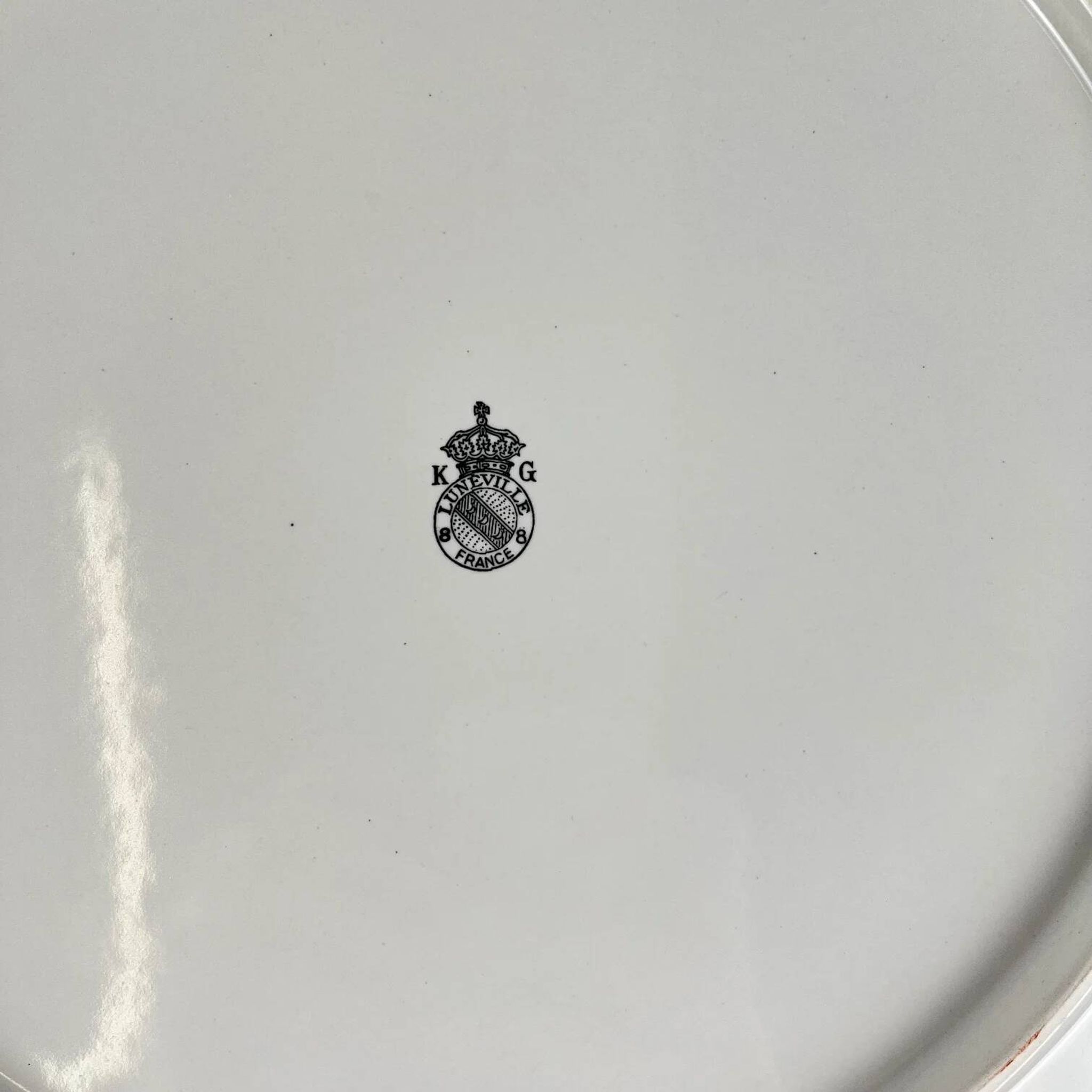 Plat à gâteau KG Lunéville, modèle "Réverbère", motif tulipe