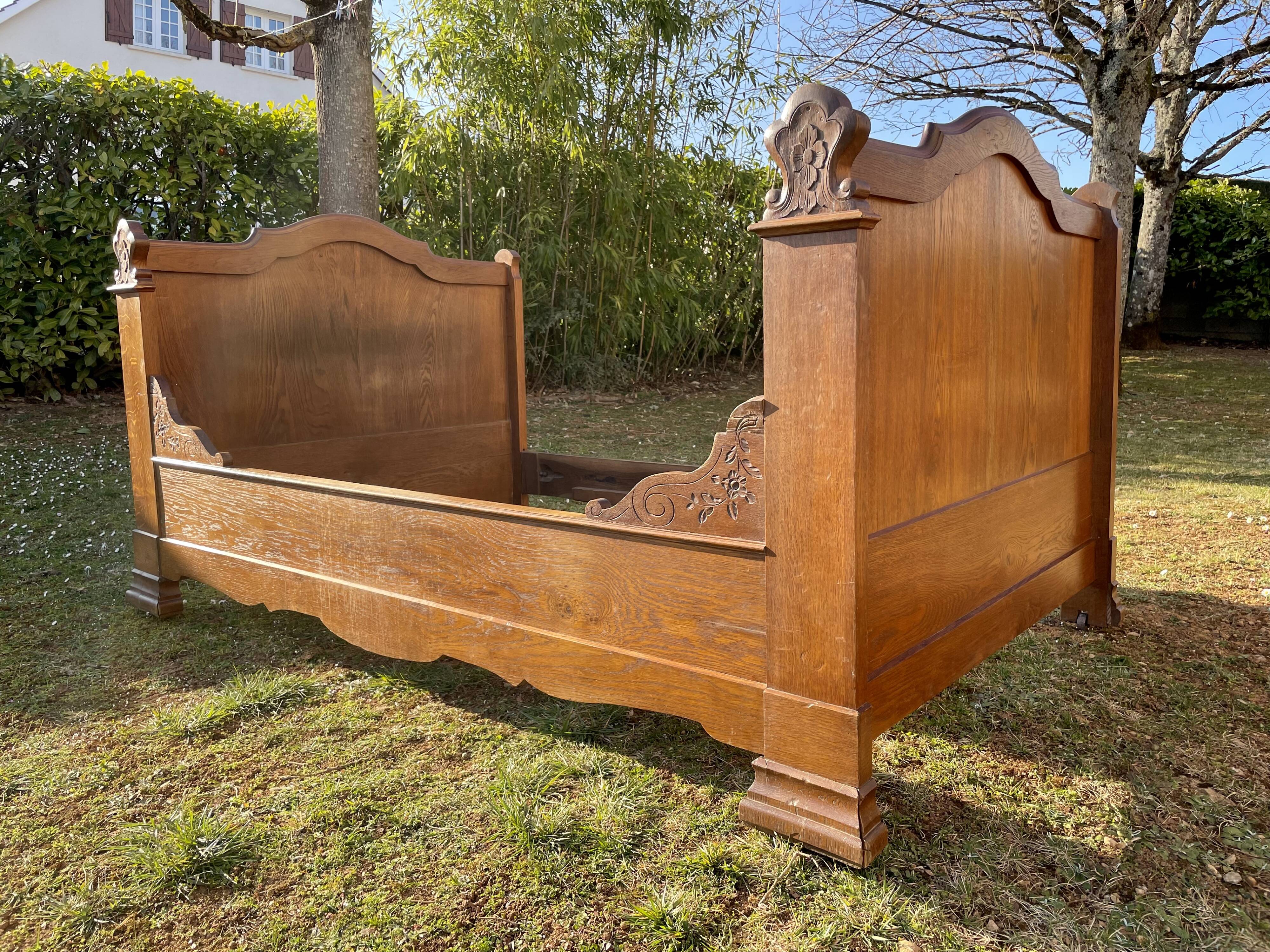 Lit Ancien Bois Massif