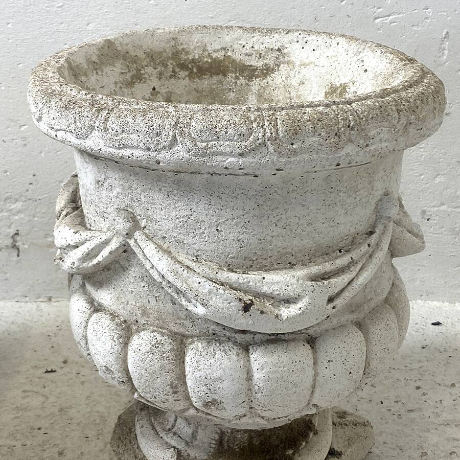 Pair of Medici vases in reconstituted stone