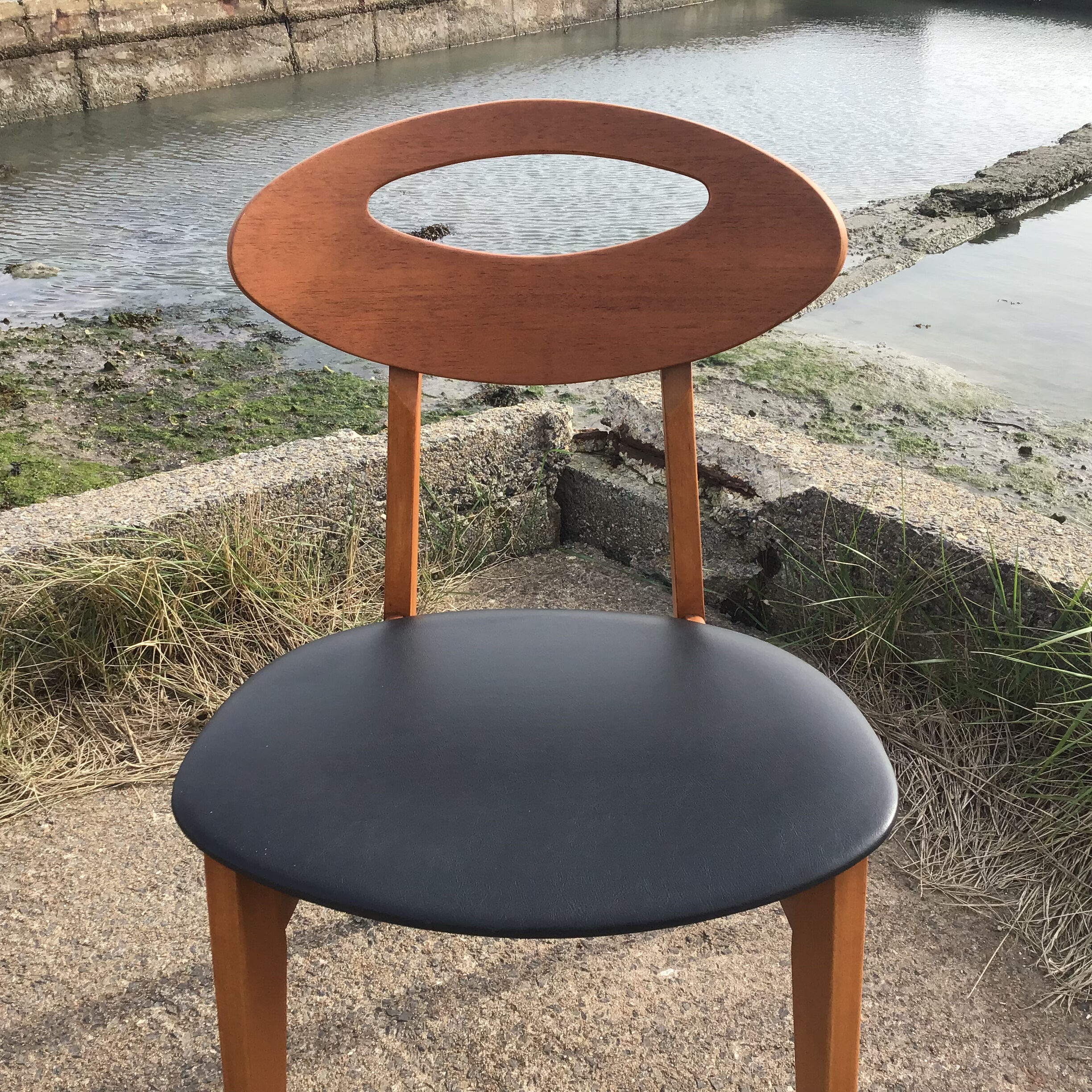 Set of 4 vintage chairs Scandinavian spirit