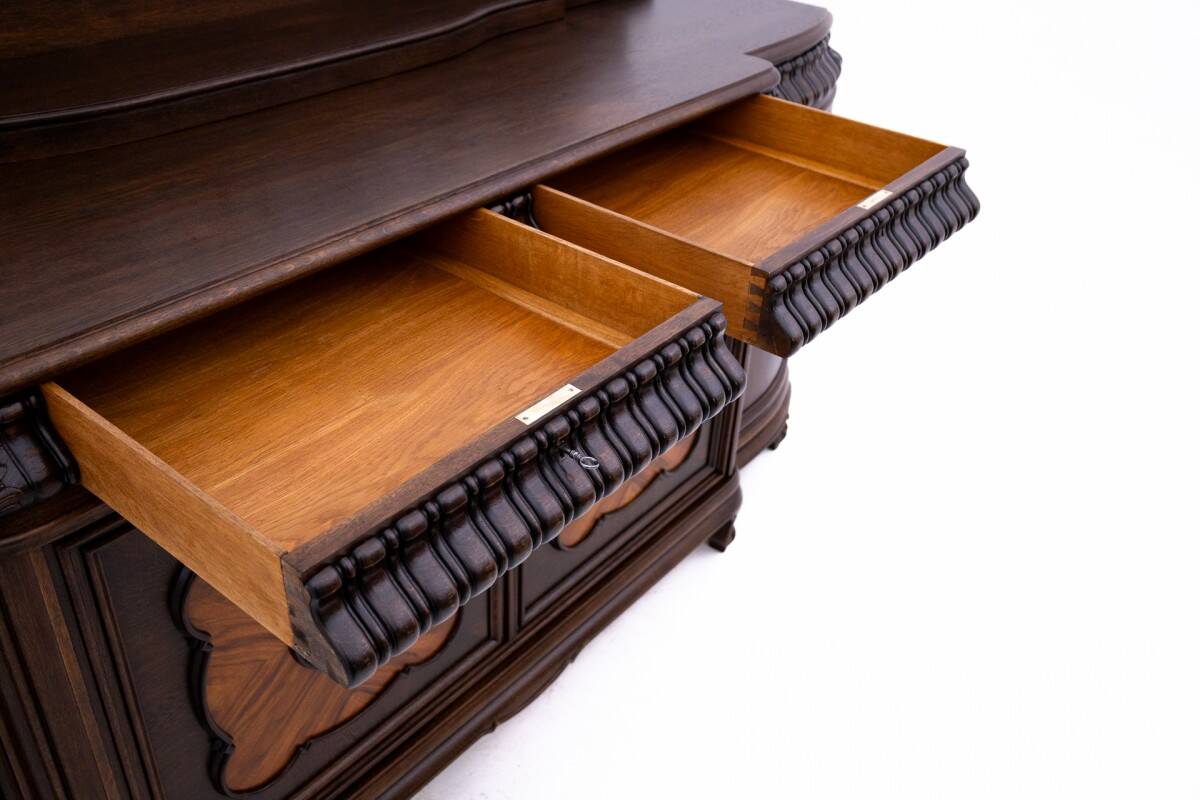 Oak chest of drawers, Germany, circa 1930.