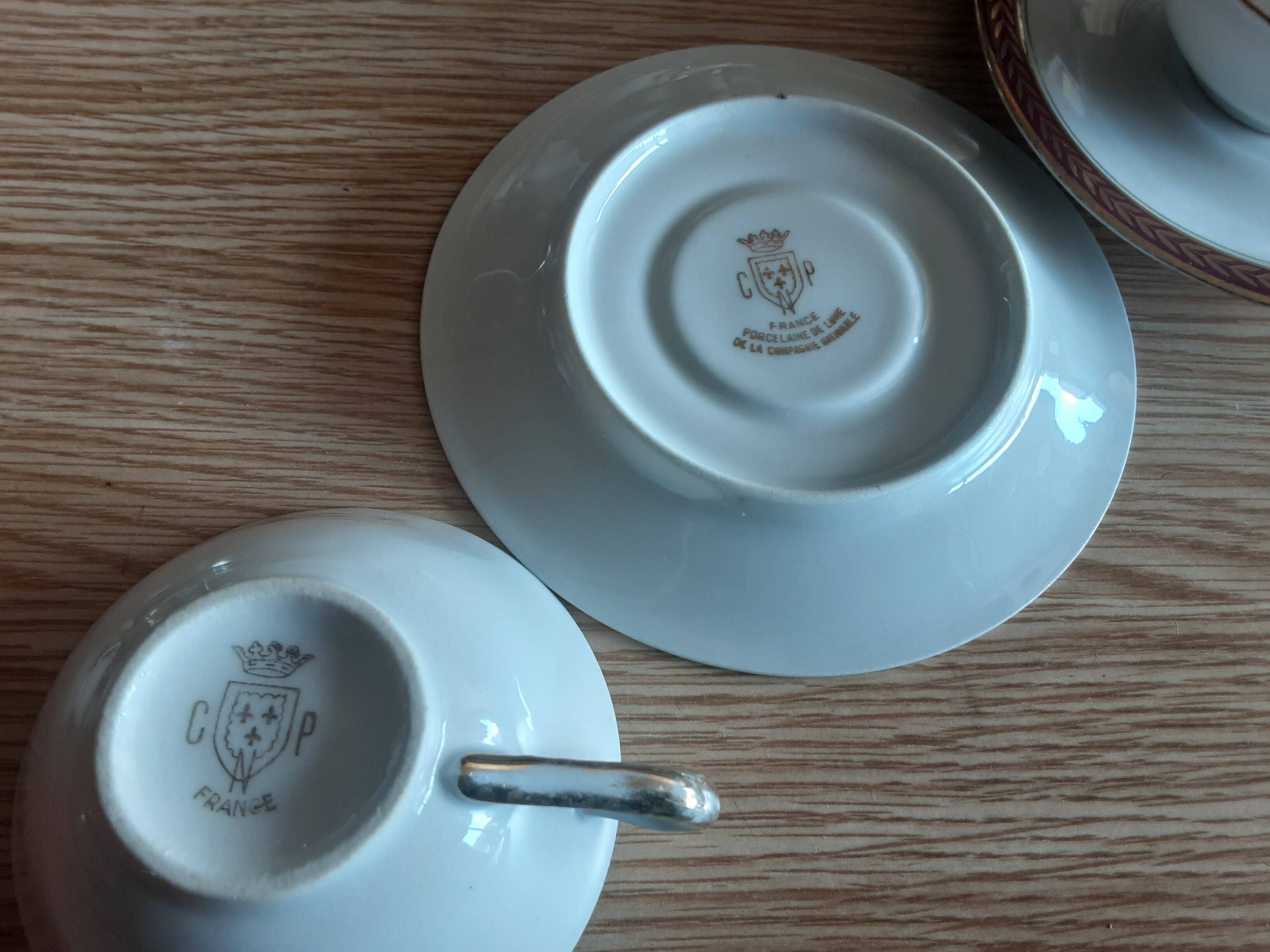 4 luxury porcelain cups and sausers from compagnie nationale