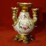 Vase pique flowers in porcelain of Paris XIX th