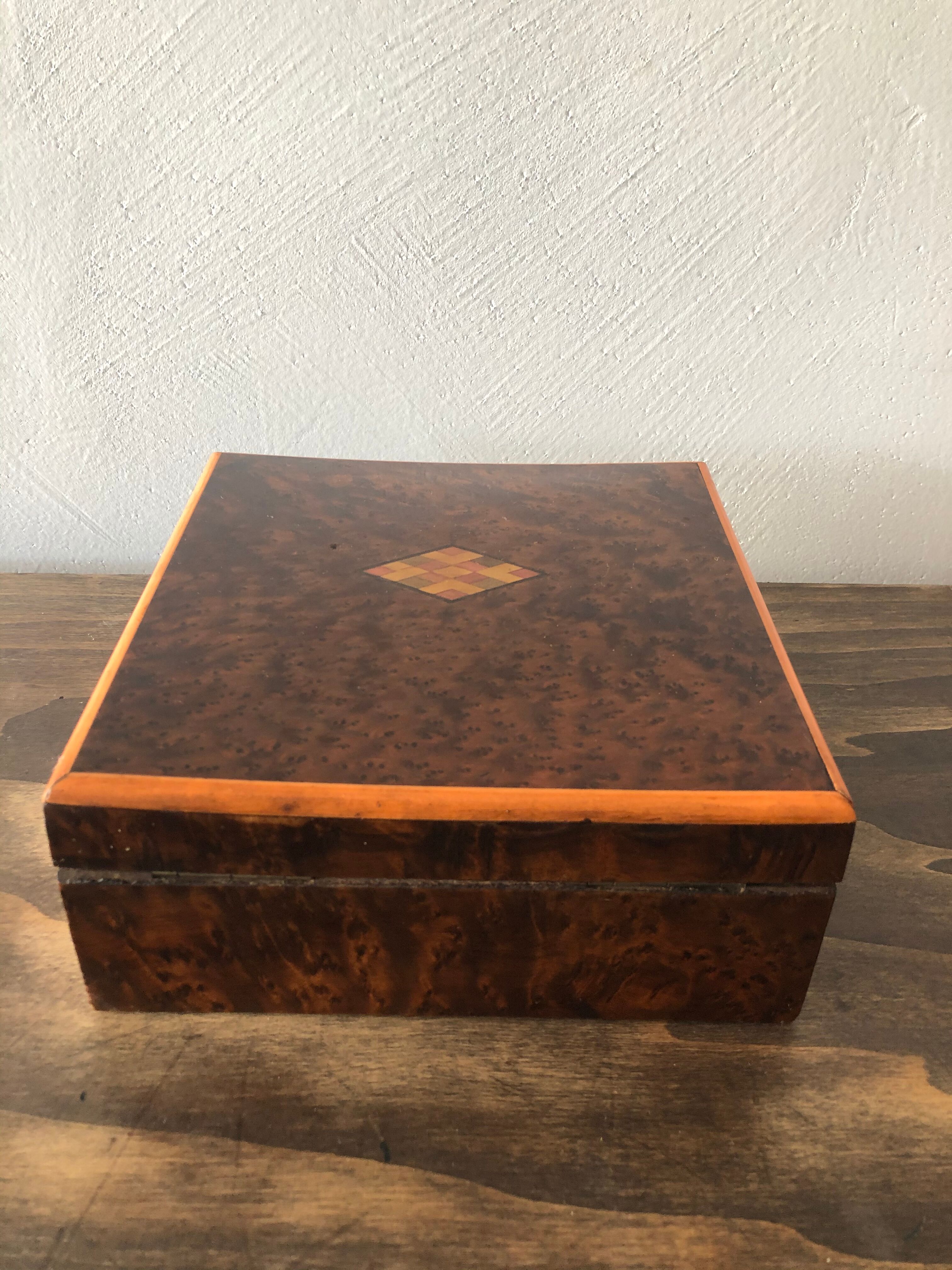 Walnut padded jewelry box