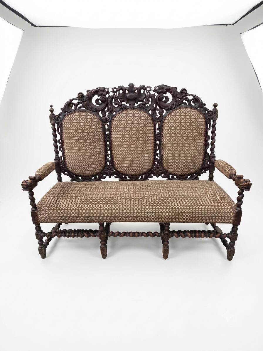 Three-seater armchair in Louis XIII style made of oak from the 19th century.