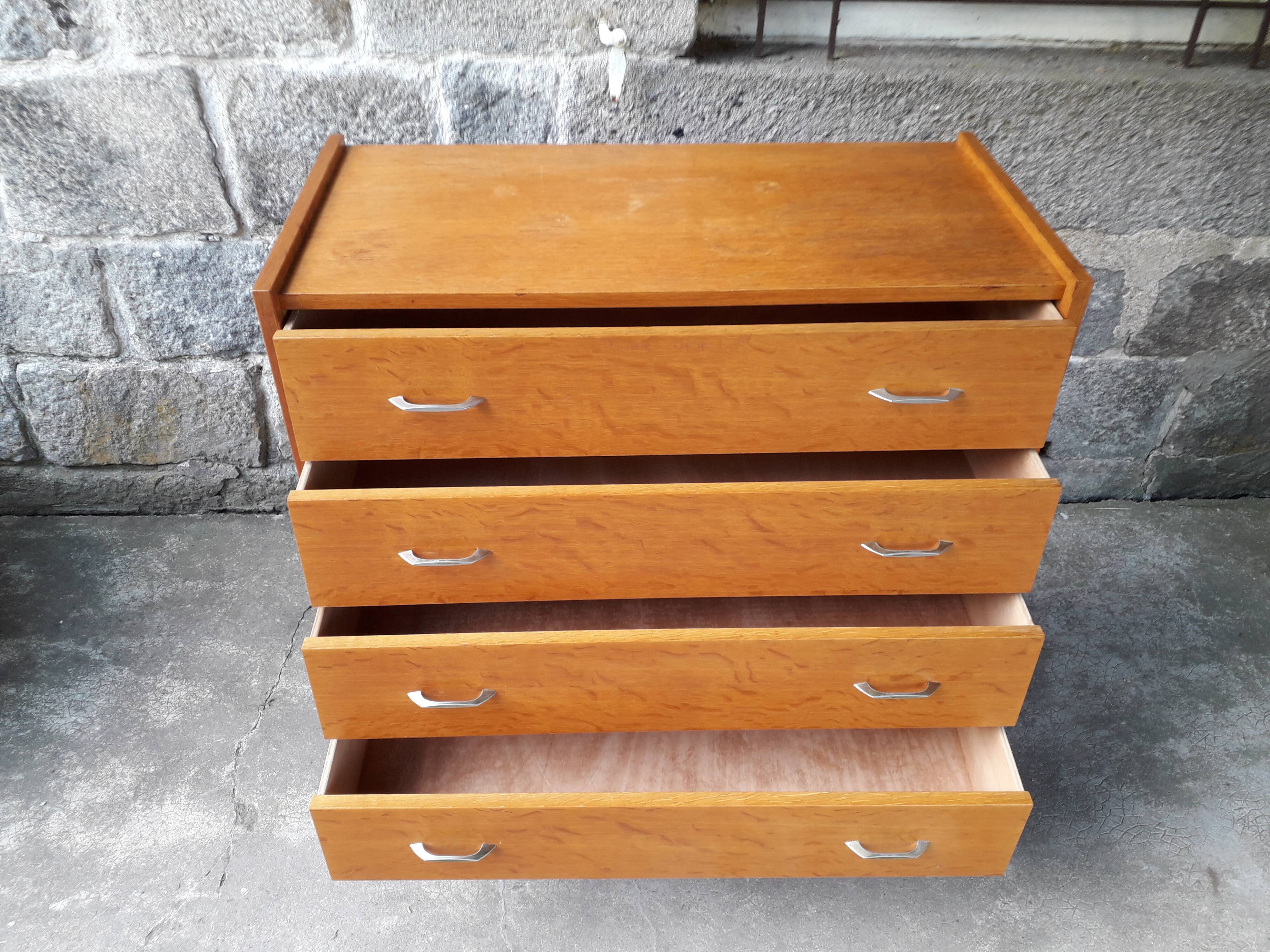 Vintage chest of drawers