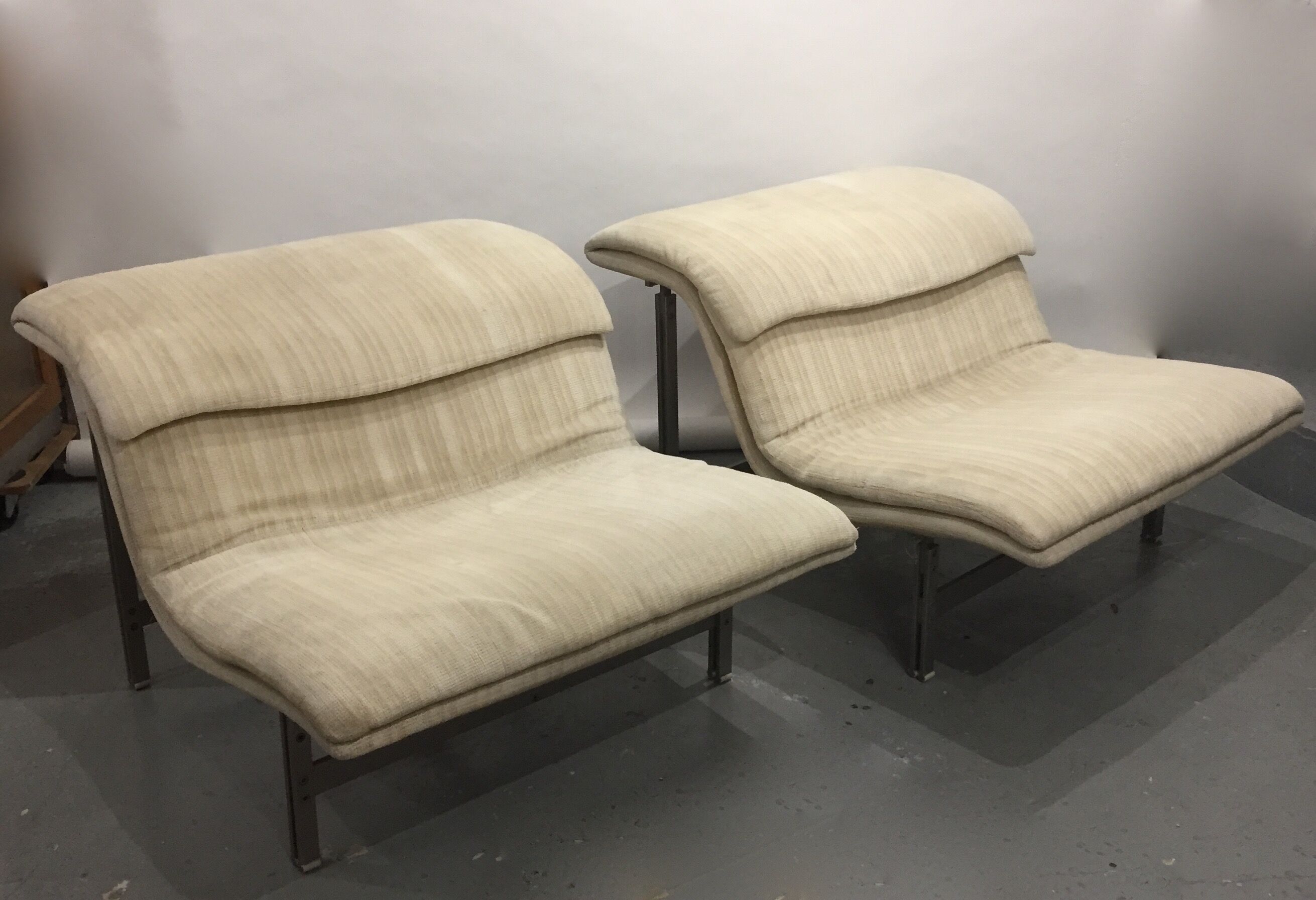 Pair of Wave G. Offers armchairs for Saporiti