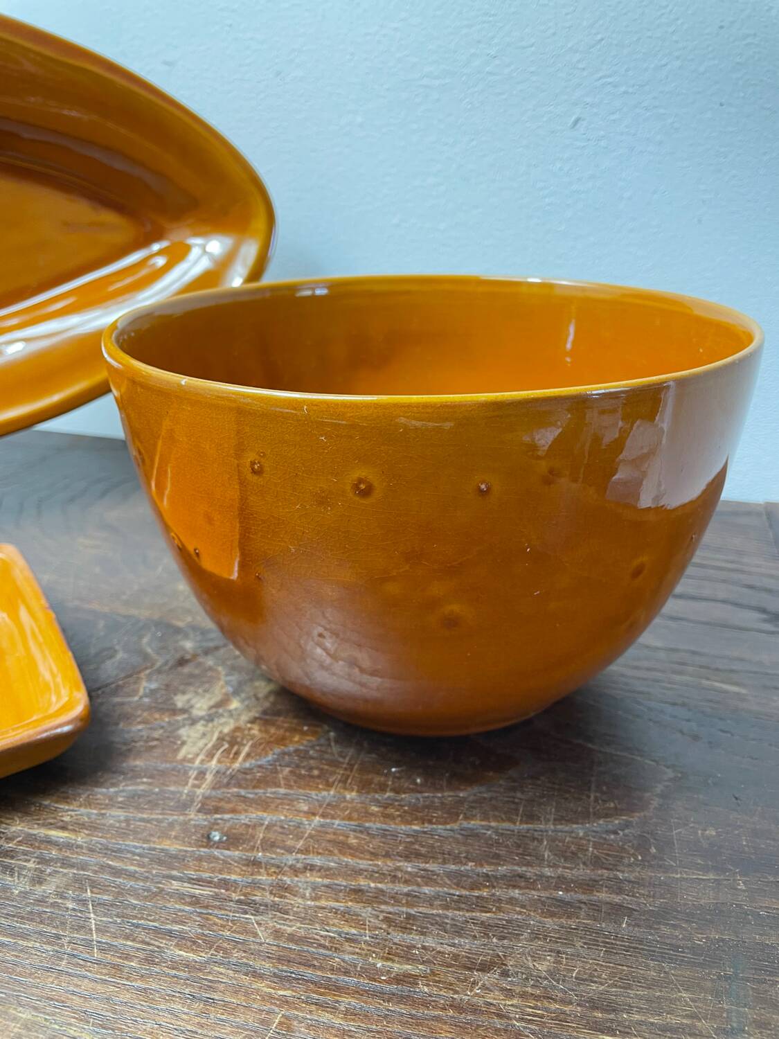 3 glazed ceramic dishes