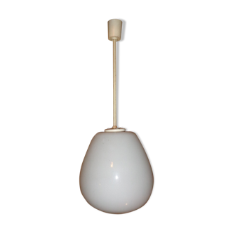 Light vintage in opaline