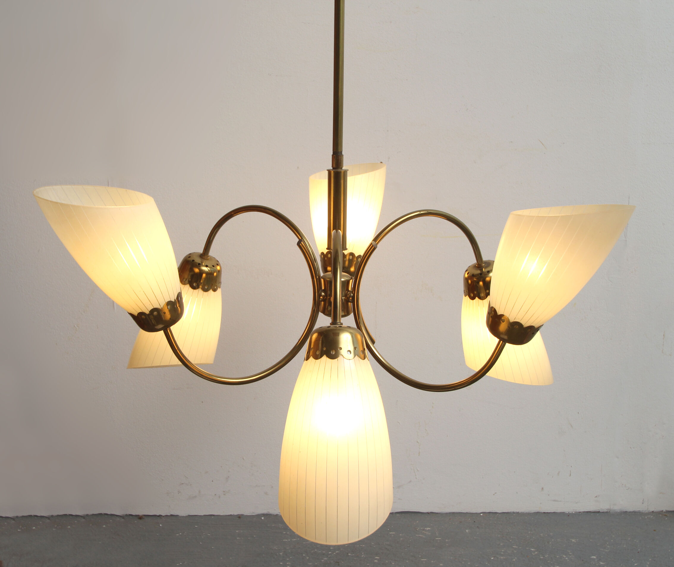 1950s chandelier in brass and glass