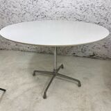 Round dining table, Eames Ray & Charles