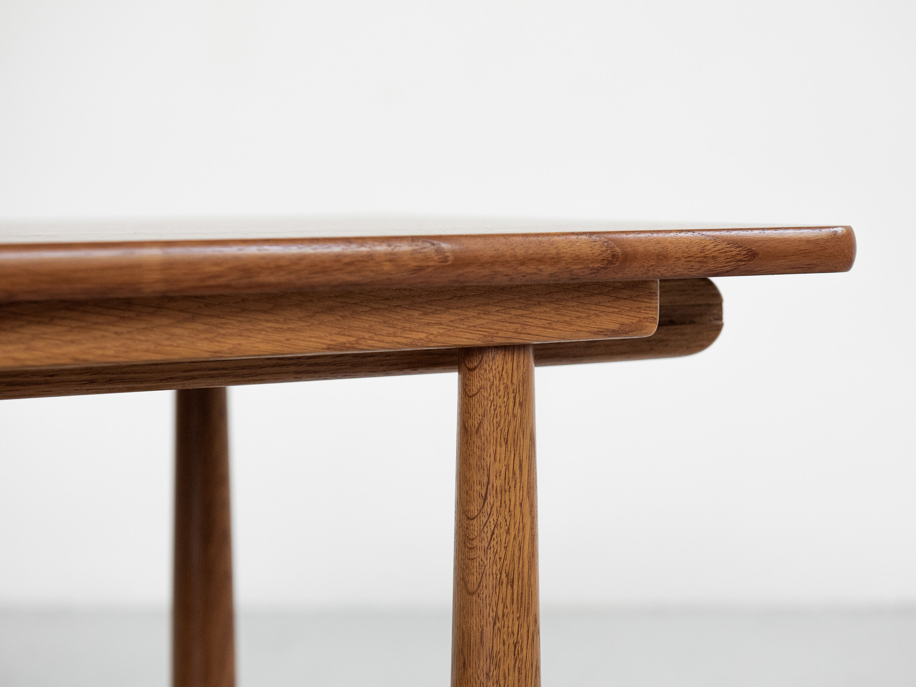 Midcentury Danish coffee table in oak and teak by Ejvind A. Johansson for FDB