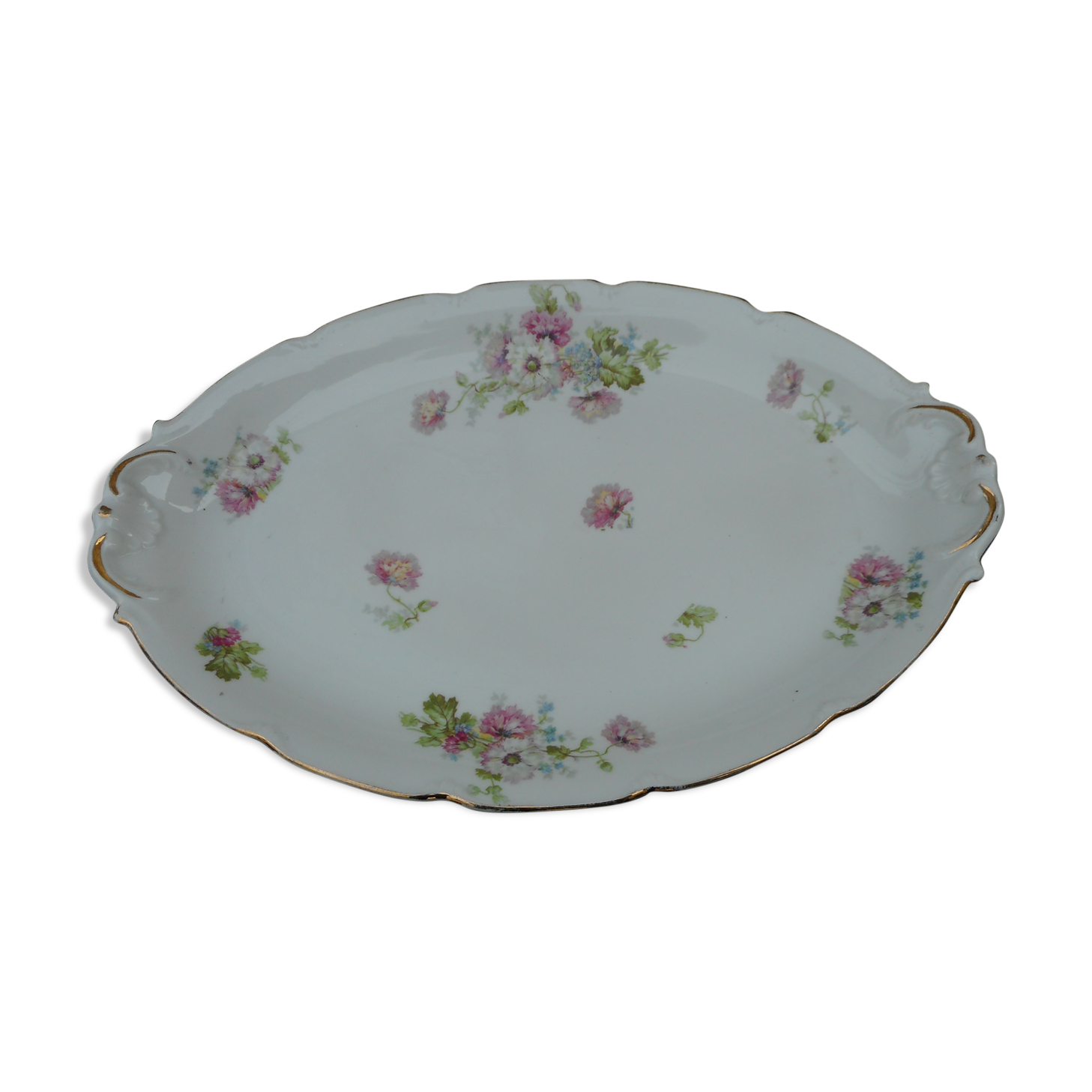 Porcelain dish decorated with flowers