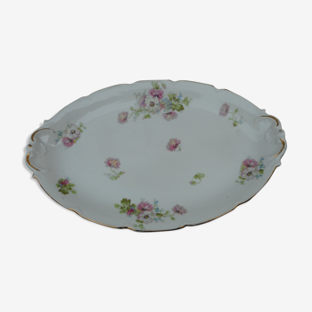 Plat en porcelaine à décor de fleurs