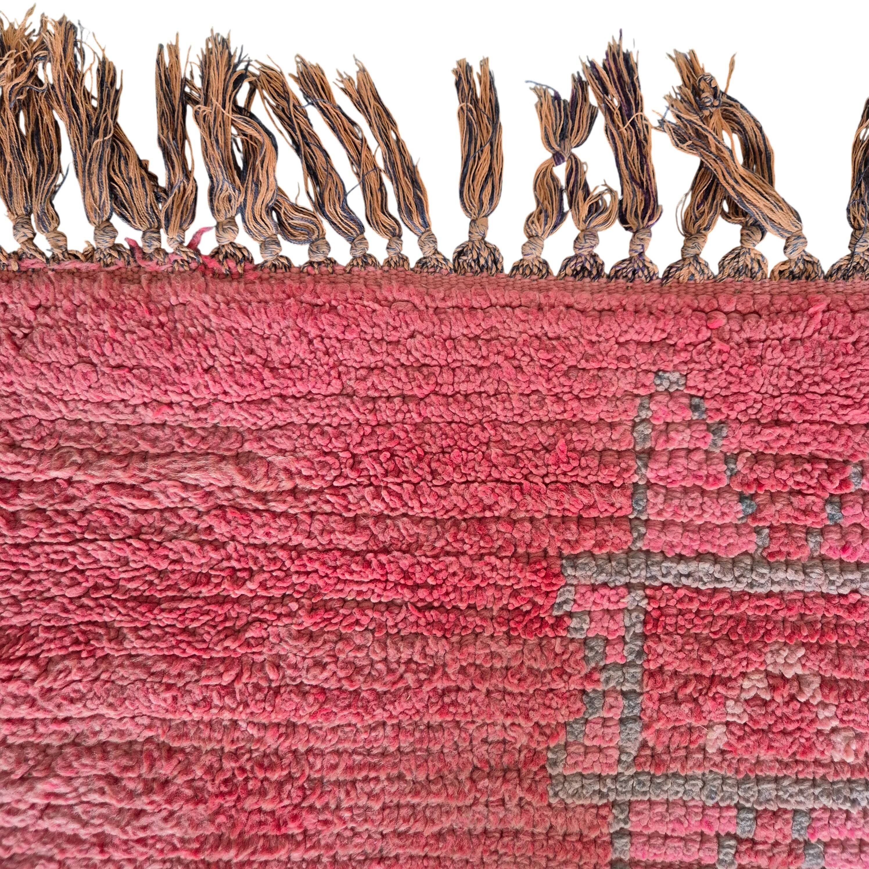 Ancient Berber rug 85x2.20