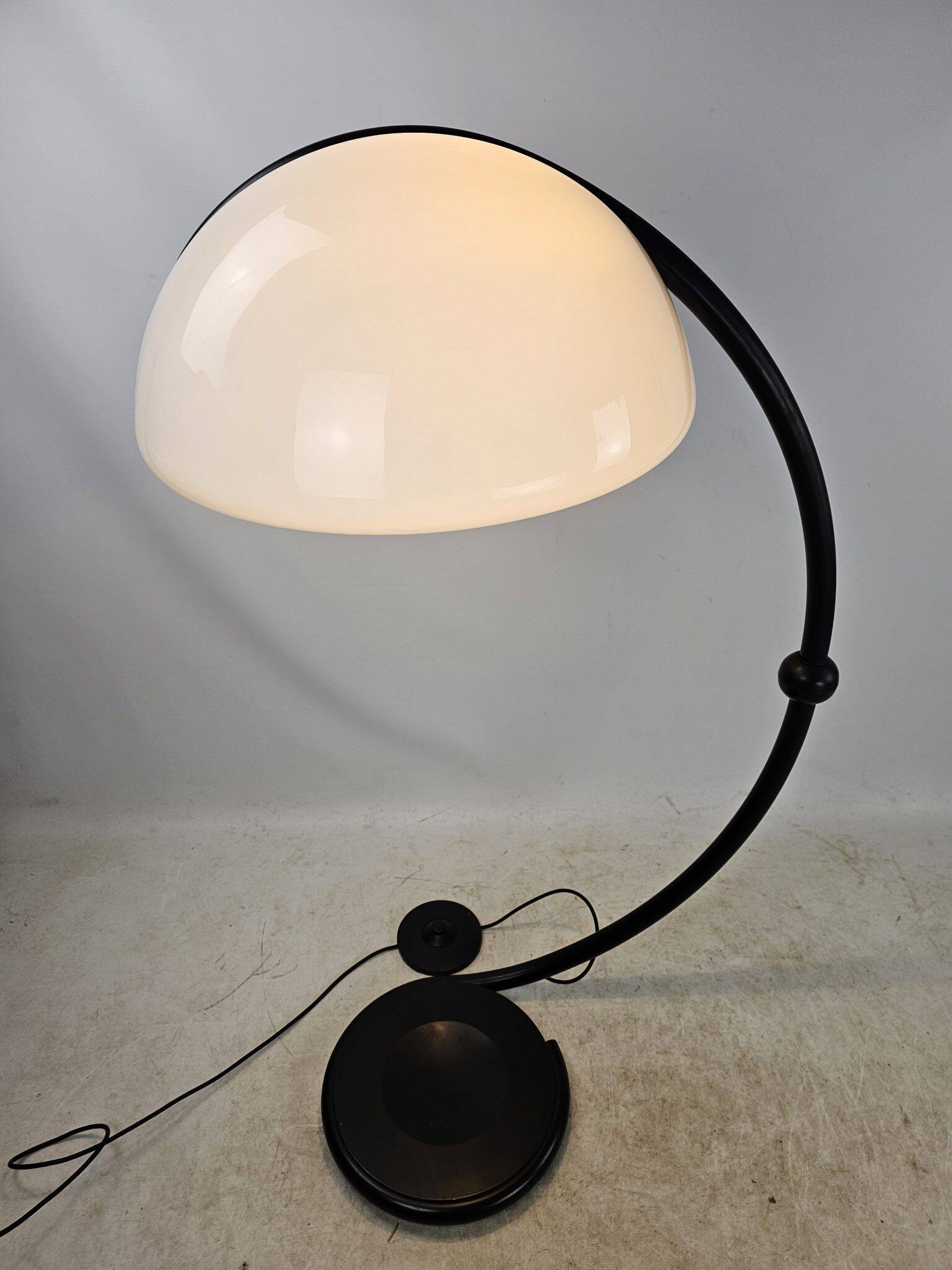 Lampadaire de Martinelli Luce Modèle Serpente