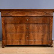 Walnut burl commode, Restoration period – early 19th century