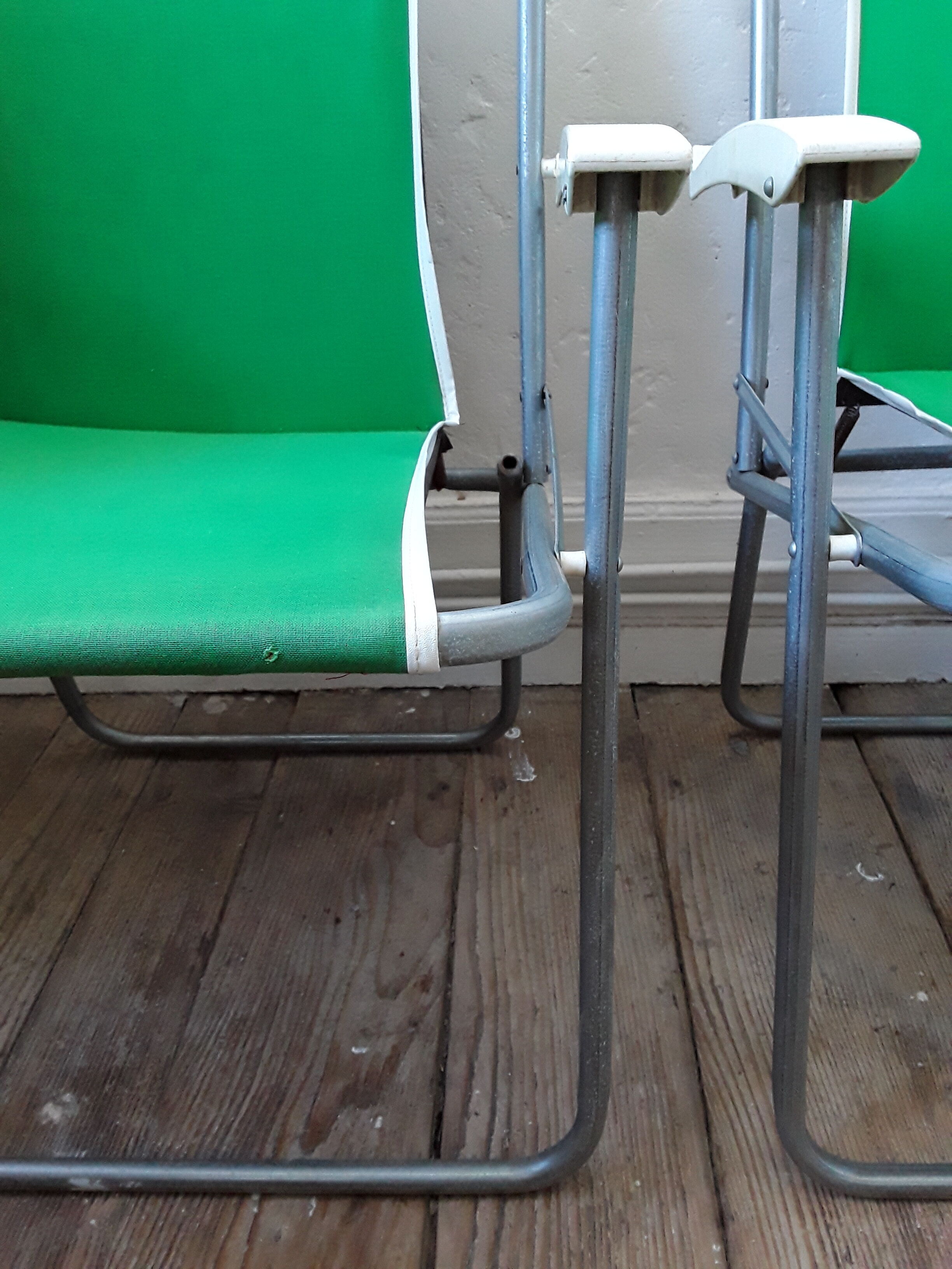 Vintage 1960s camping table and chairs