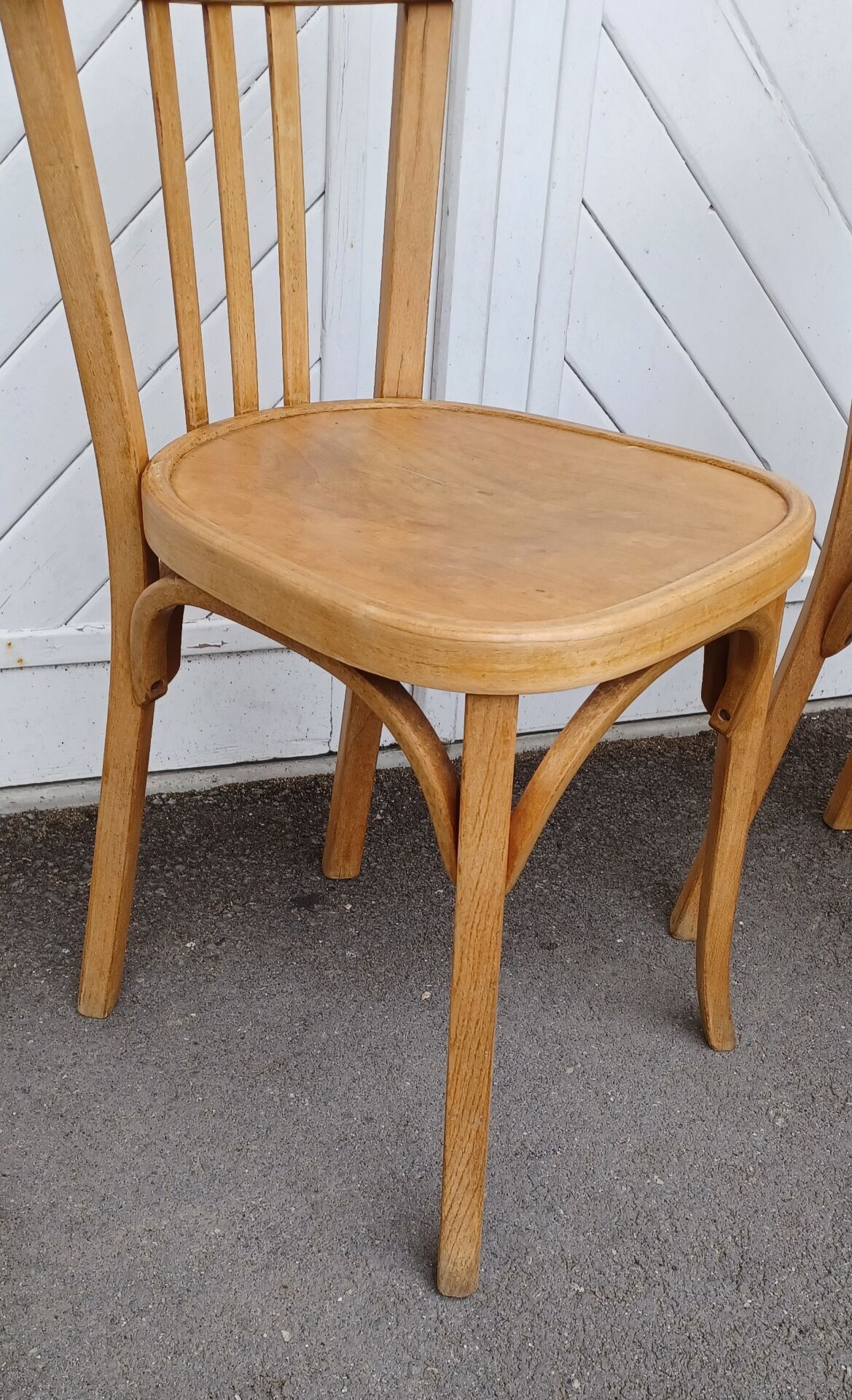 Paire de chaises bistrot Baumann