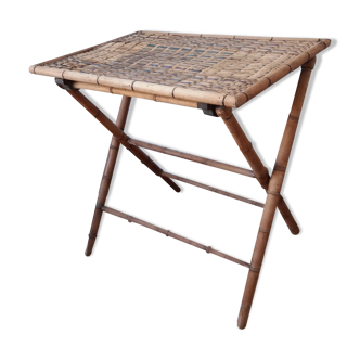 Ancienne table d'appoint pliante en bois imitant le bambou