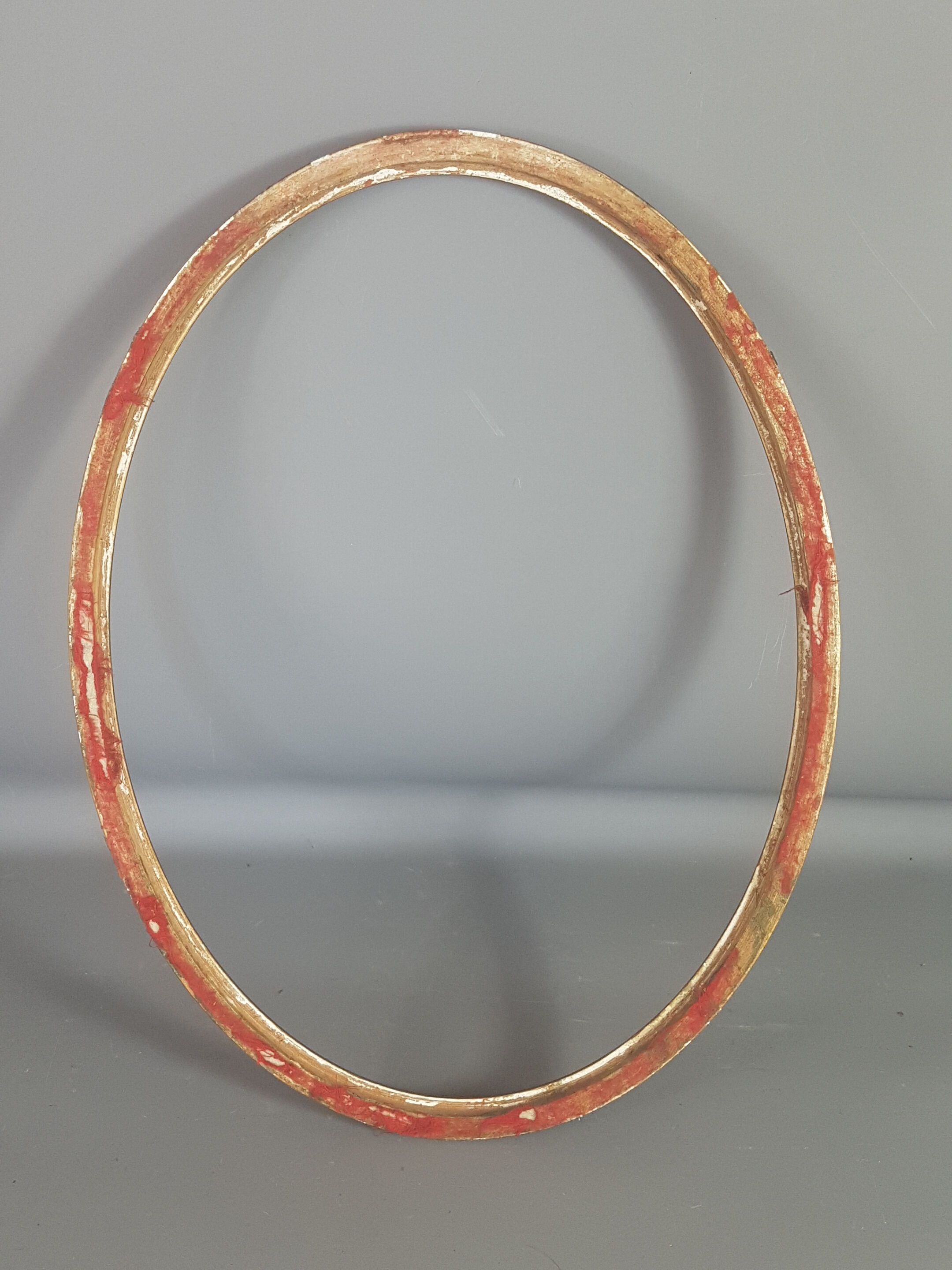 Fine old oval frame wood - gilded stucco 42x31 cm