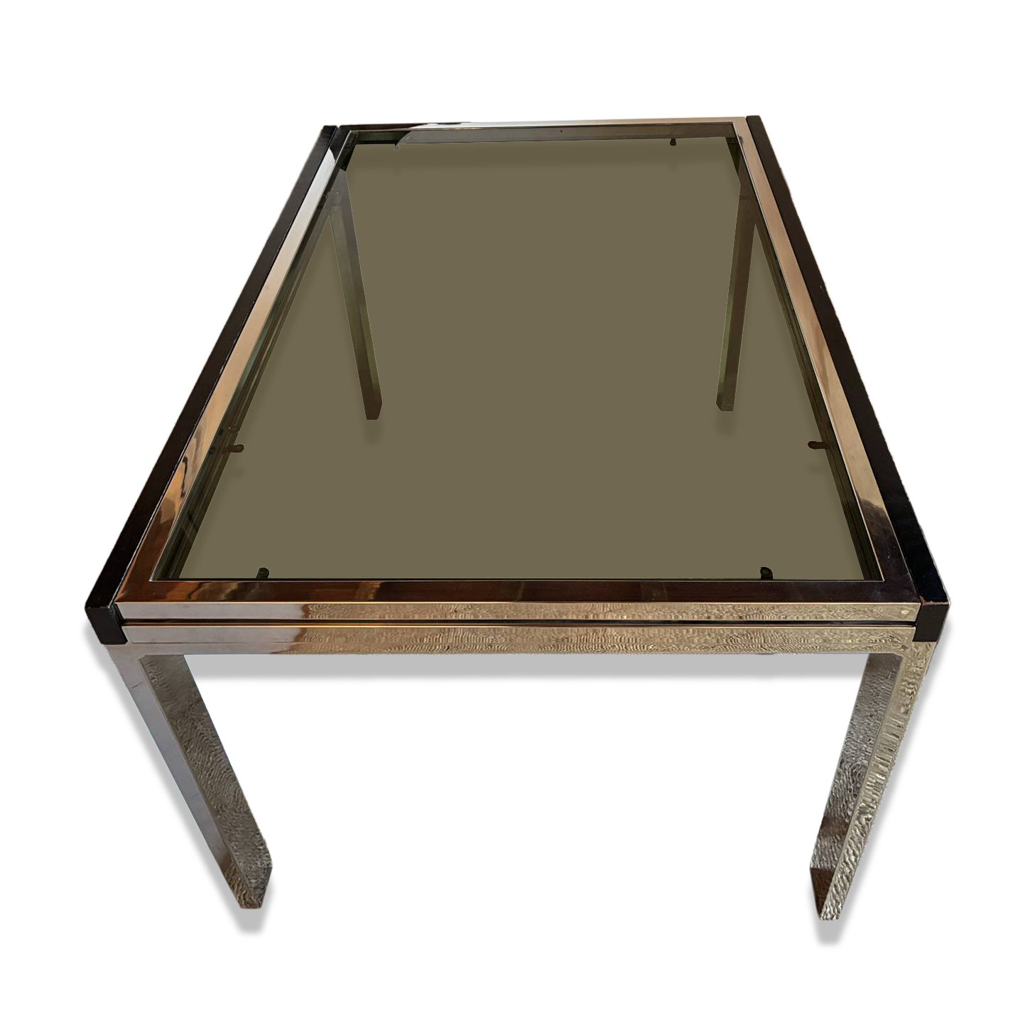 Extendable metal table