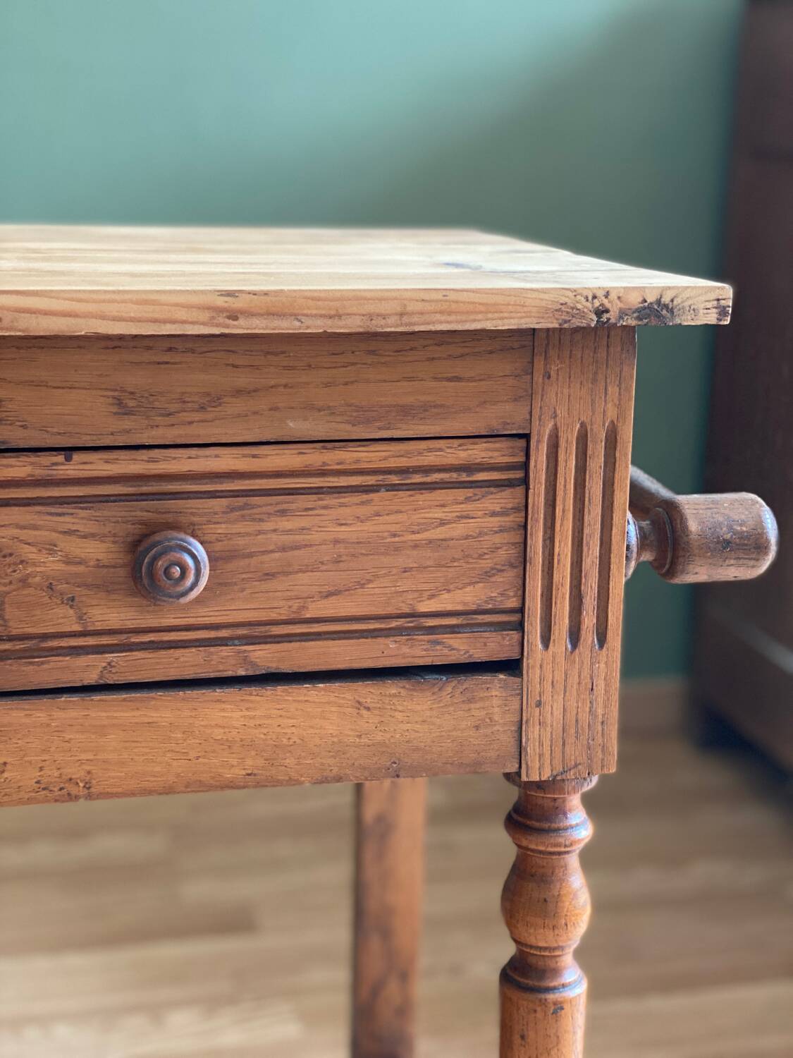 Central island / vanity unit / serving trolley