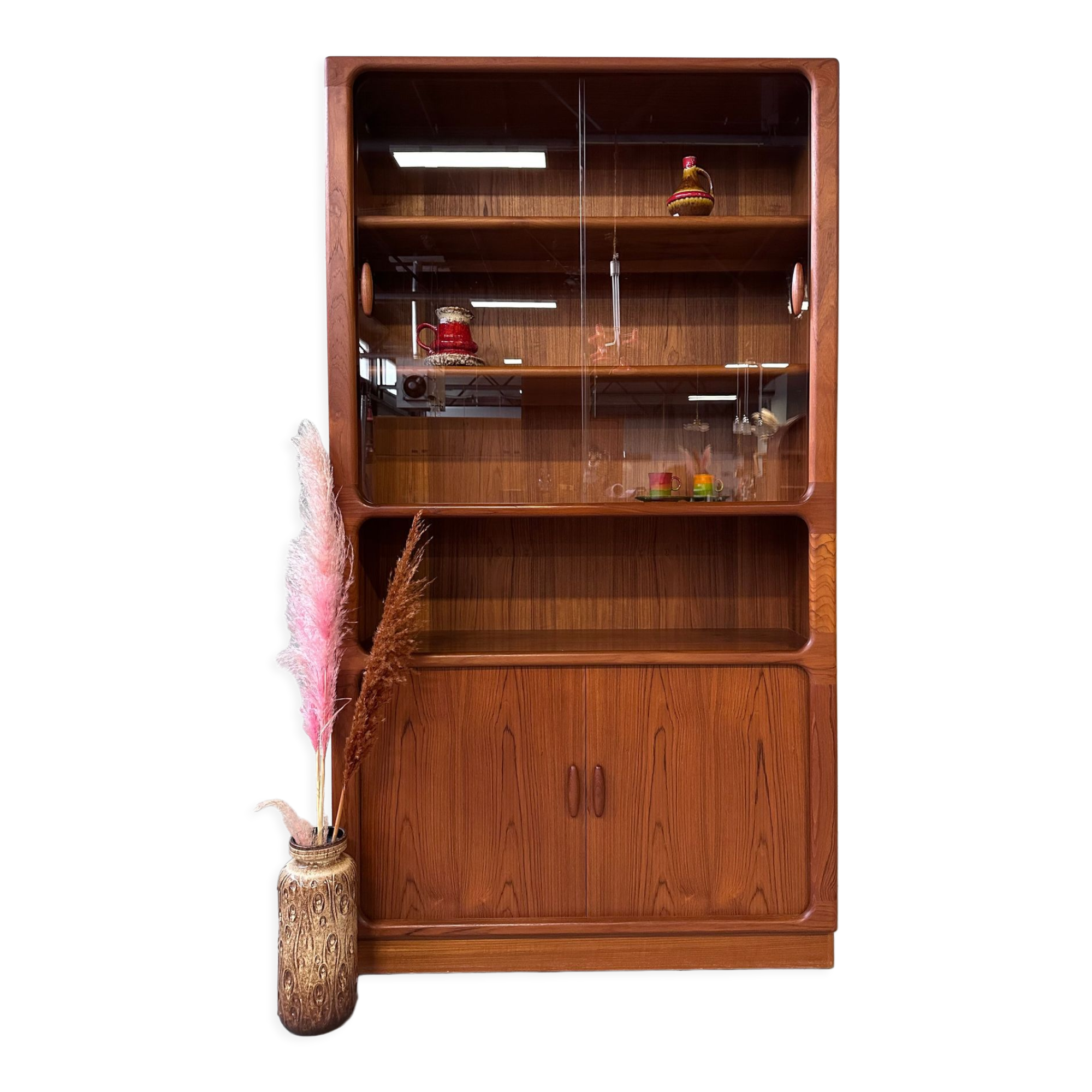 Dyrlund teak highboard closet