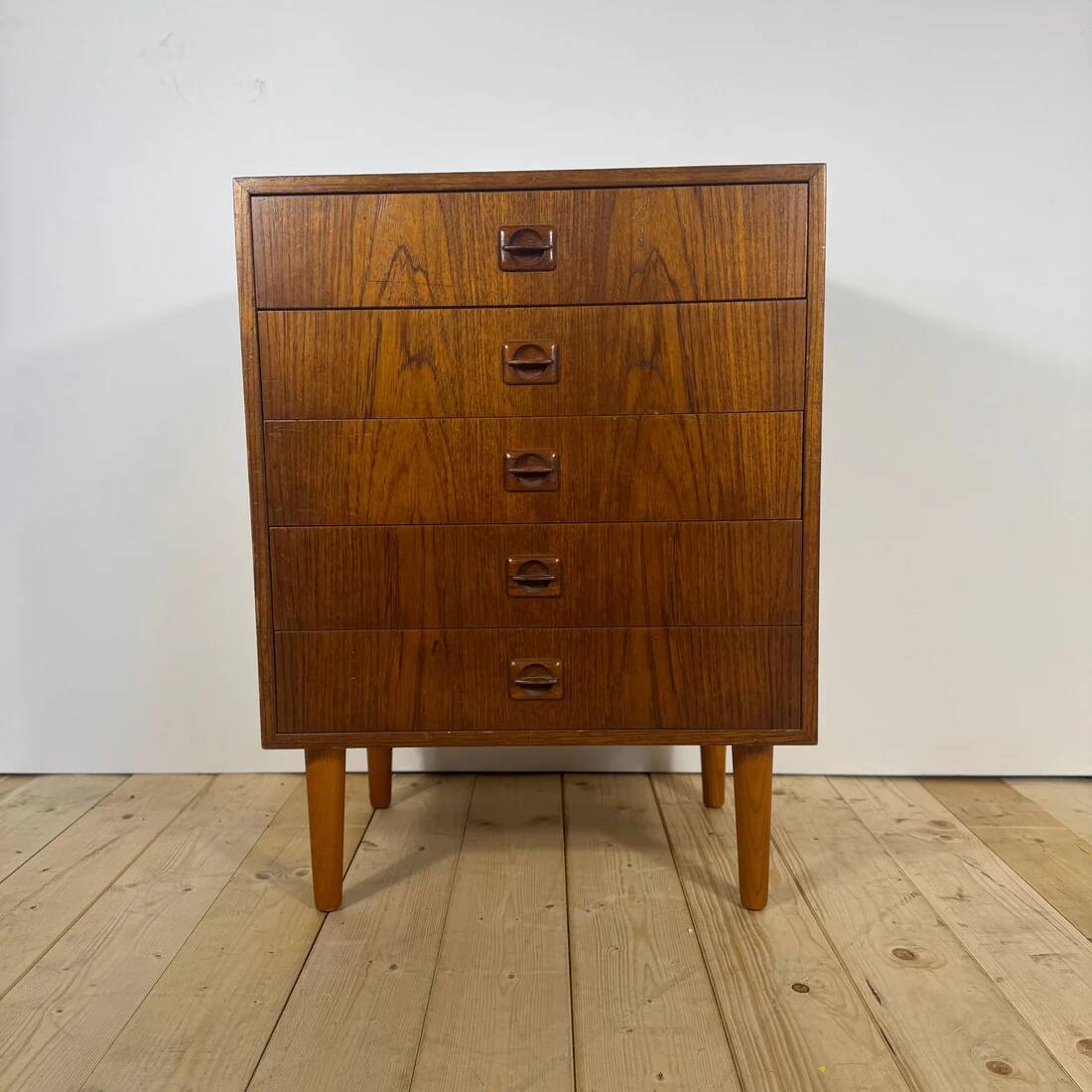 Small teak chest of drawers – Danish mid-century modern design, 1960s