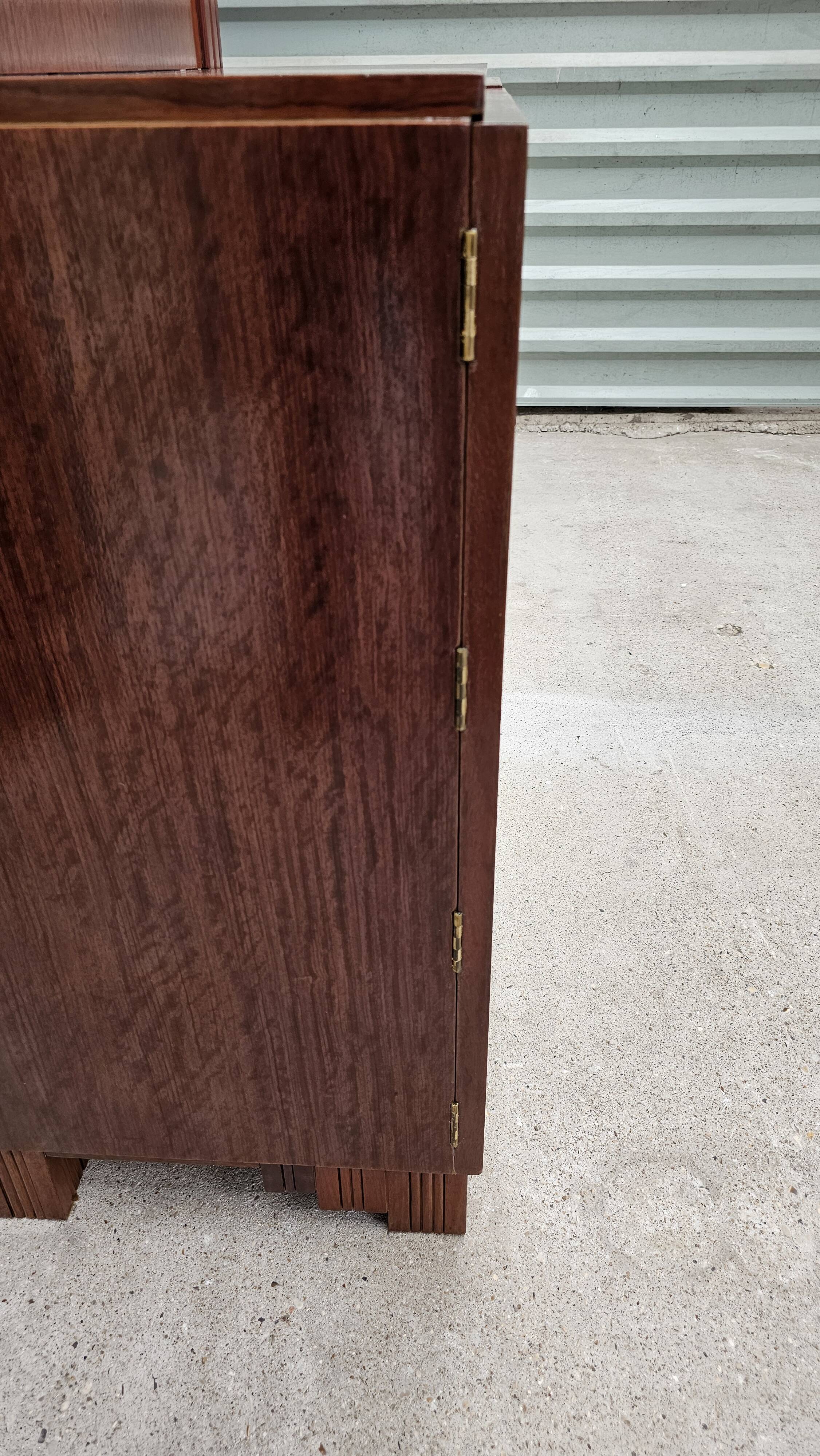 Art Deco buffet by Saddier & Fils in solid rosewood and veneer.
