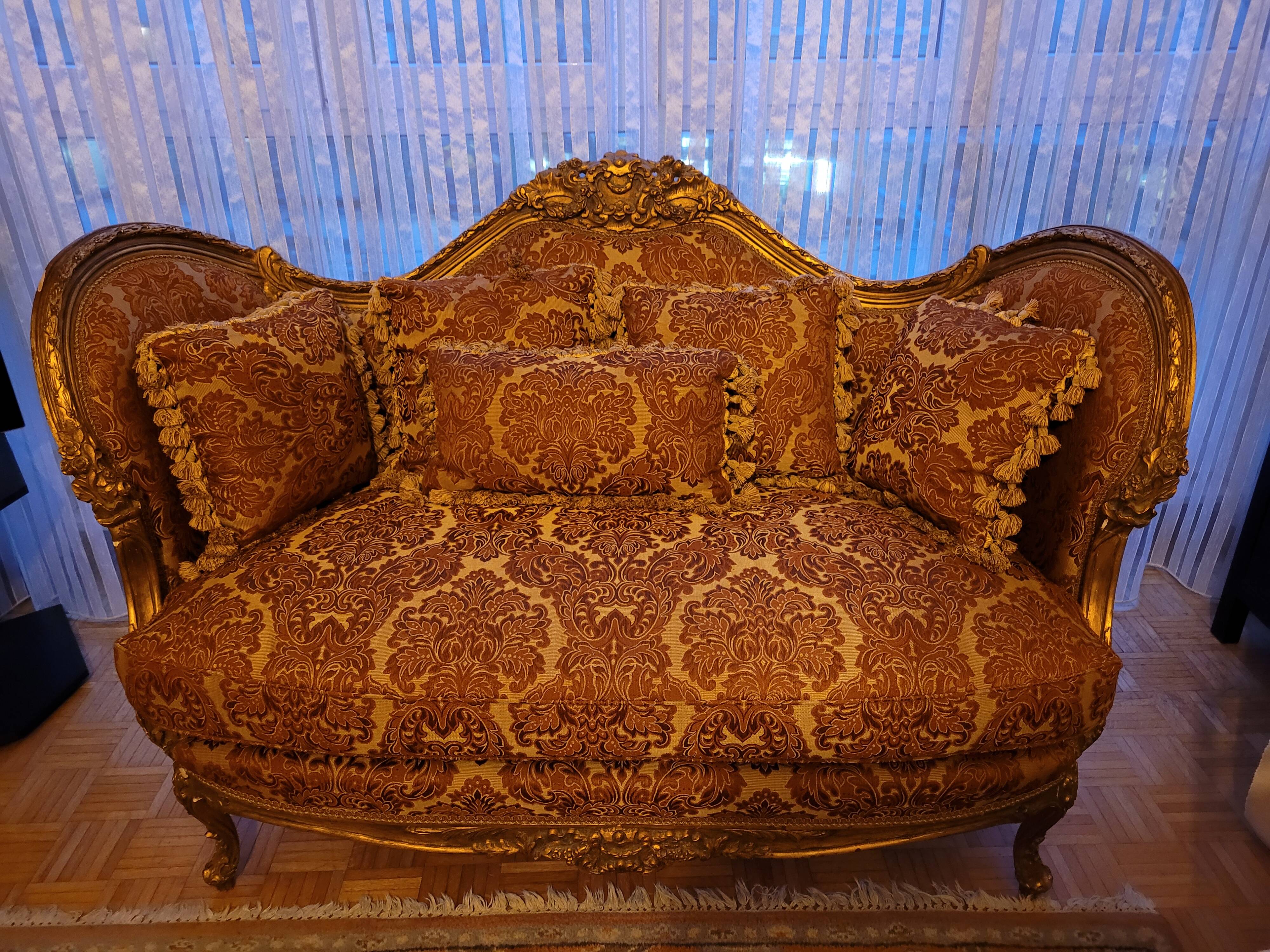 Louis XV style canapé