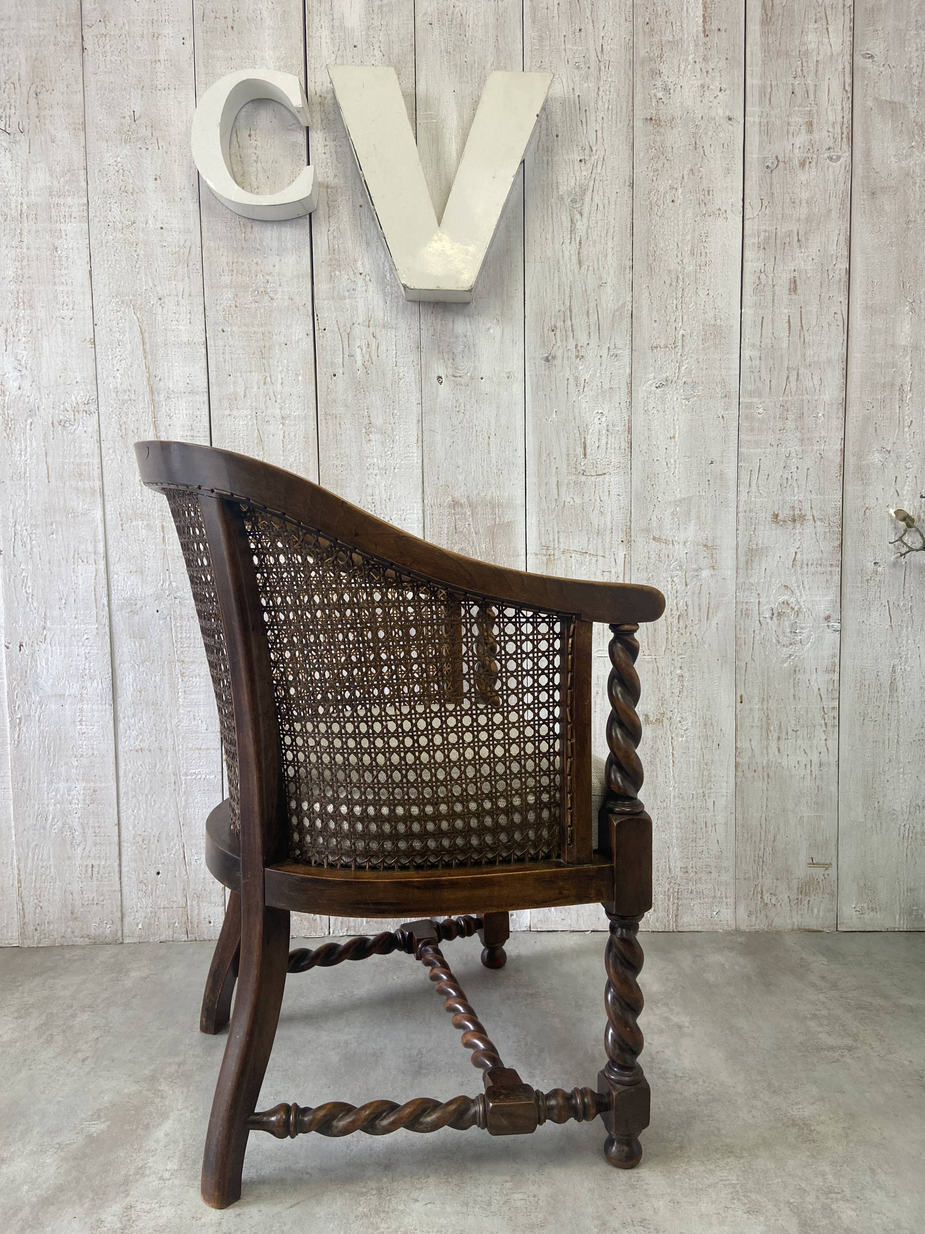 Fauteuil cannage ancien