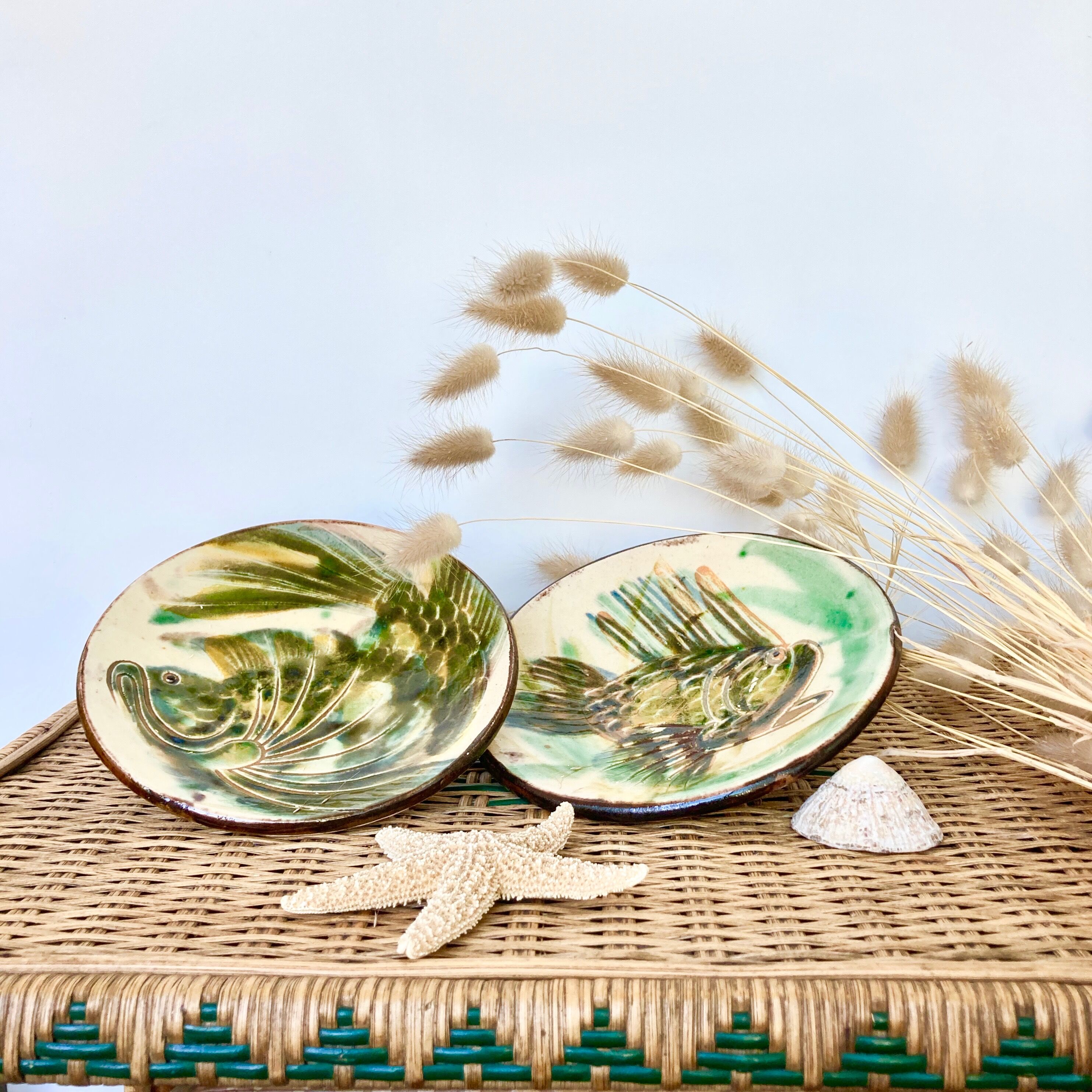 Decorative plates signed fish décor