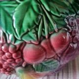 Teapot of Salins in slip