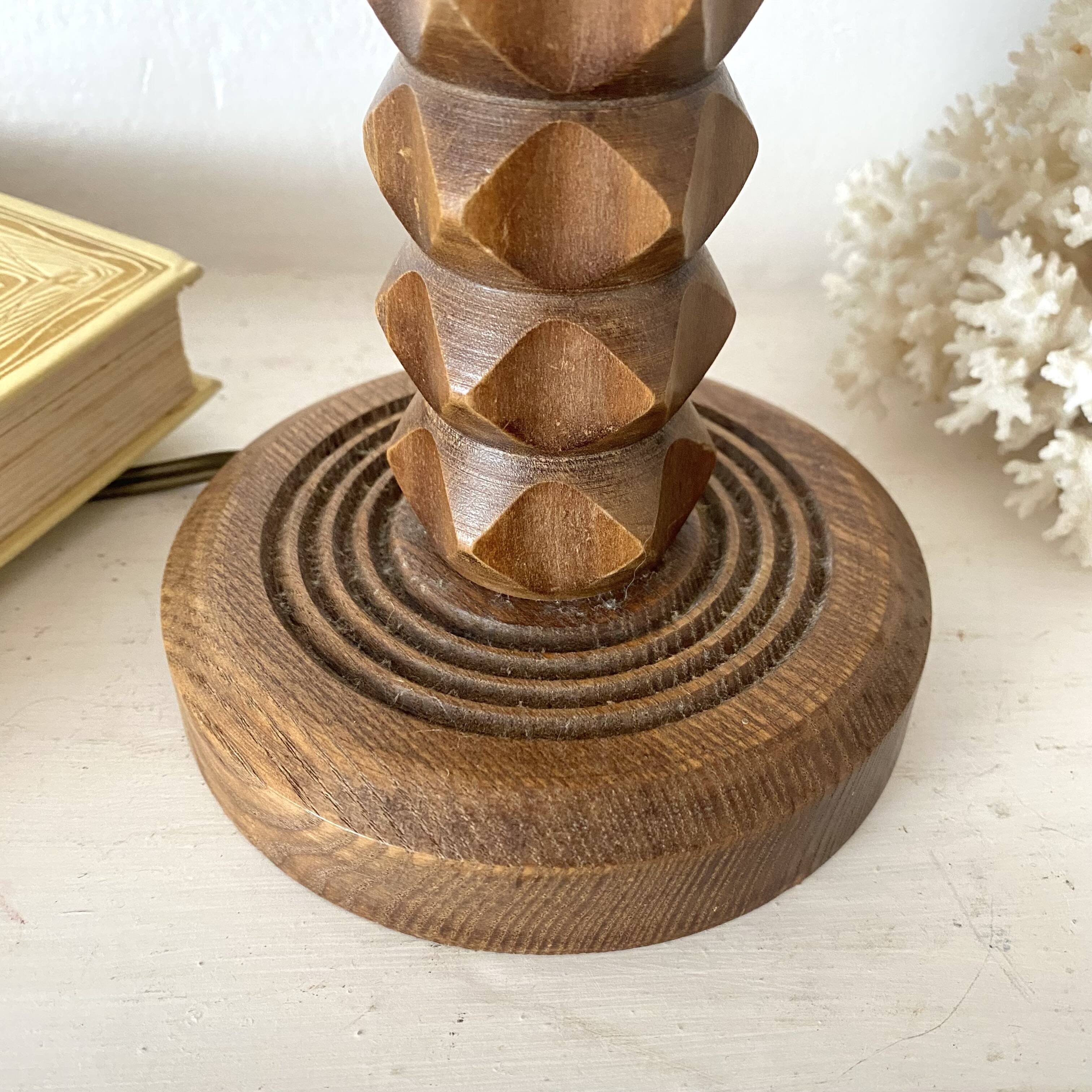 Lampe en bois façon Charles Dudouyt