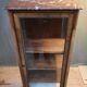Vitrine en plaquage style Louis XV
