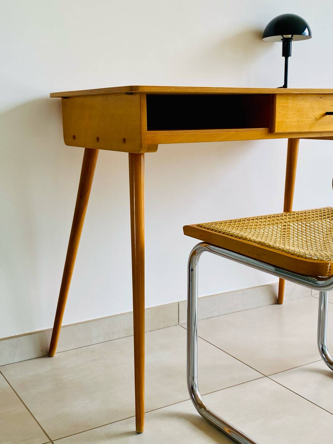 Bureau vintage pieds compas