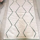 Magnificent Berber carpet Béni Ouarain green and white with diamonds and braided border