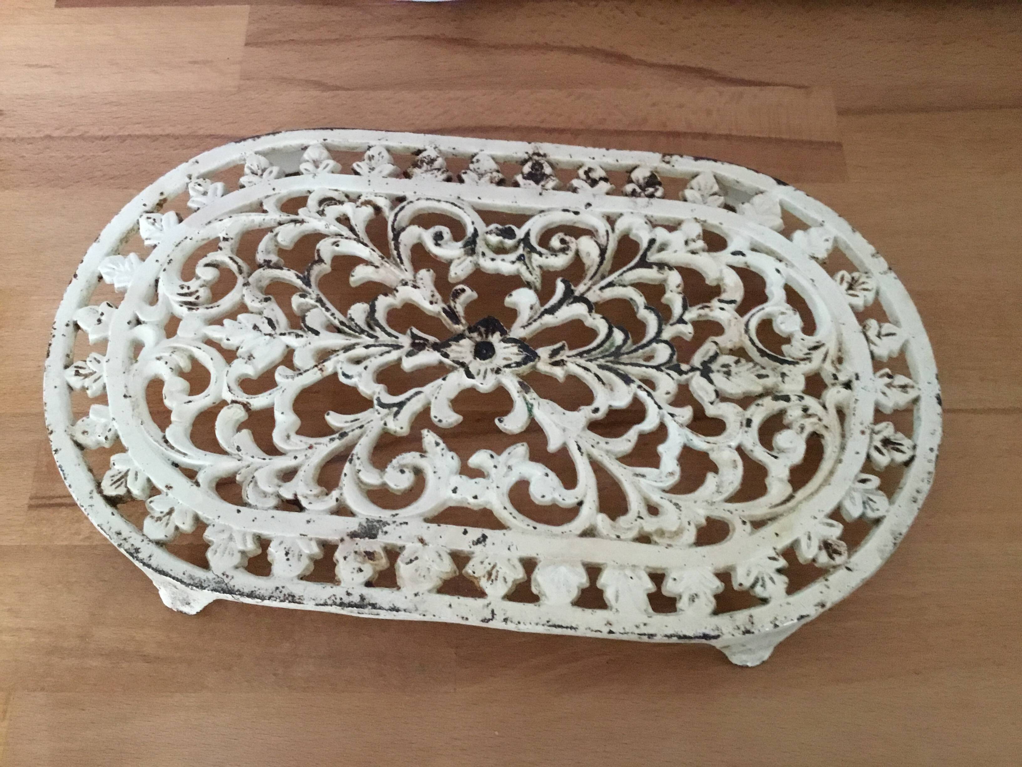 Cast iron trivet