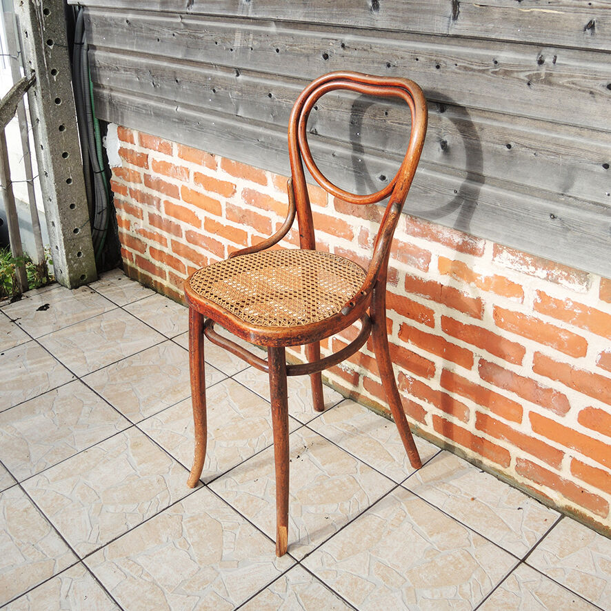 Old high chair heart Thonet no 28