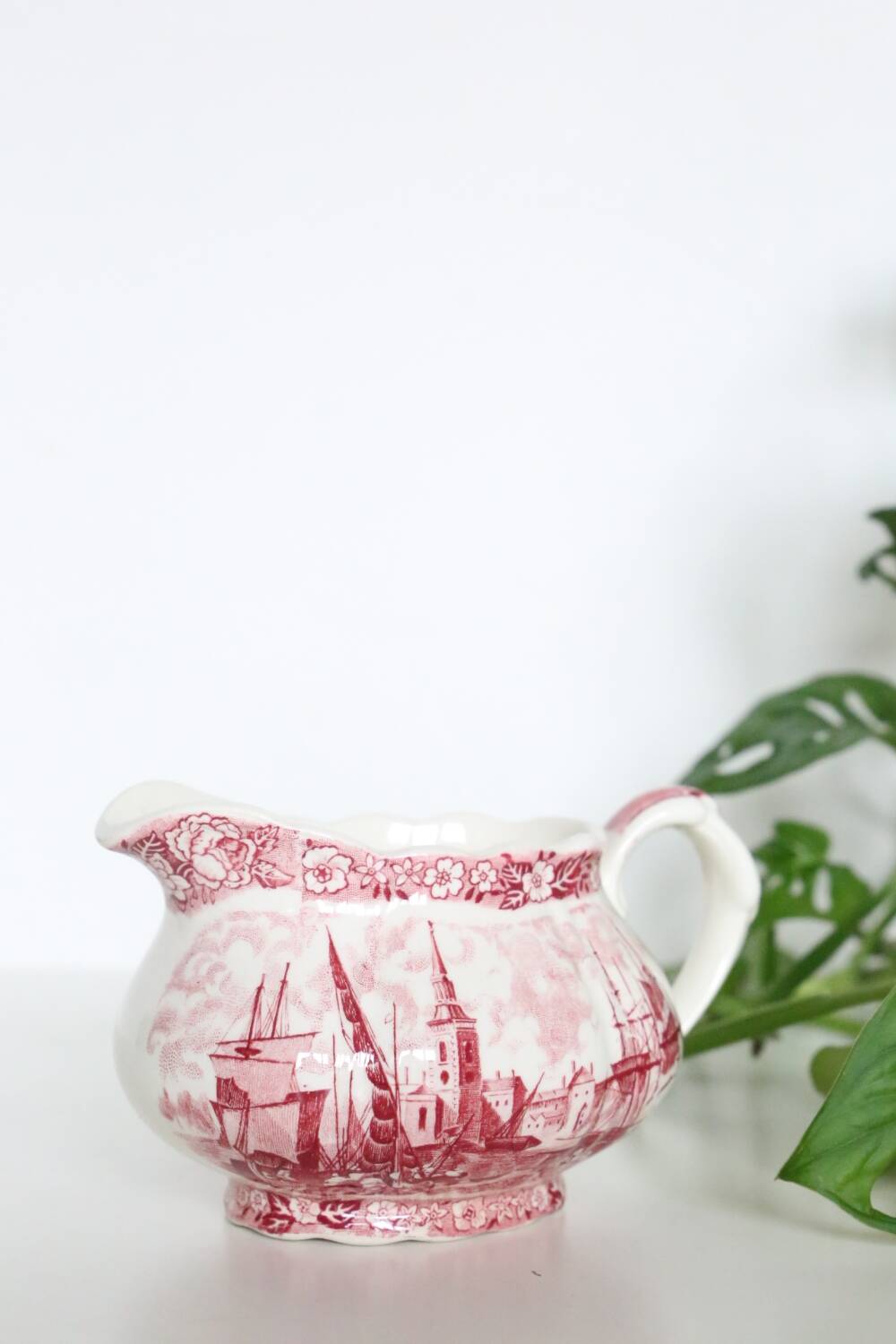 Palissy Gravy Boat, Thames River Scene