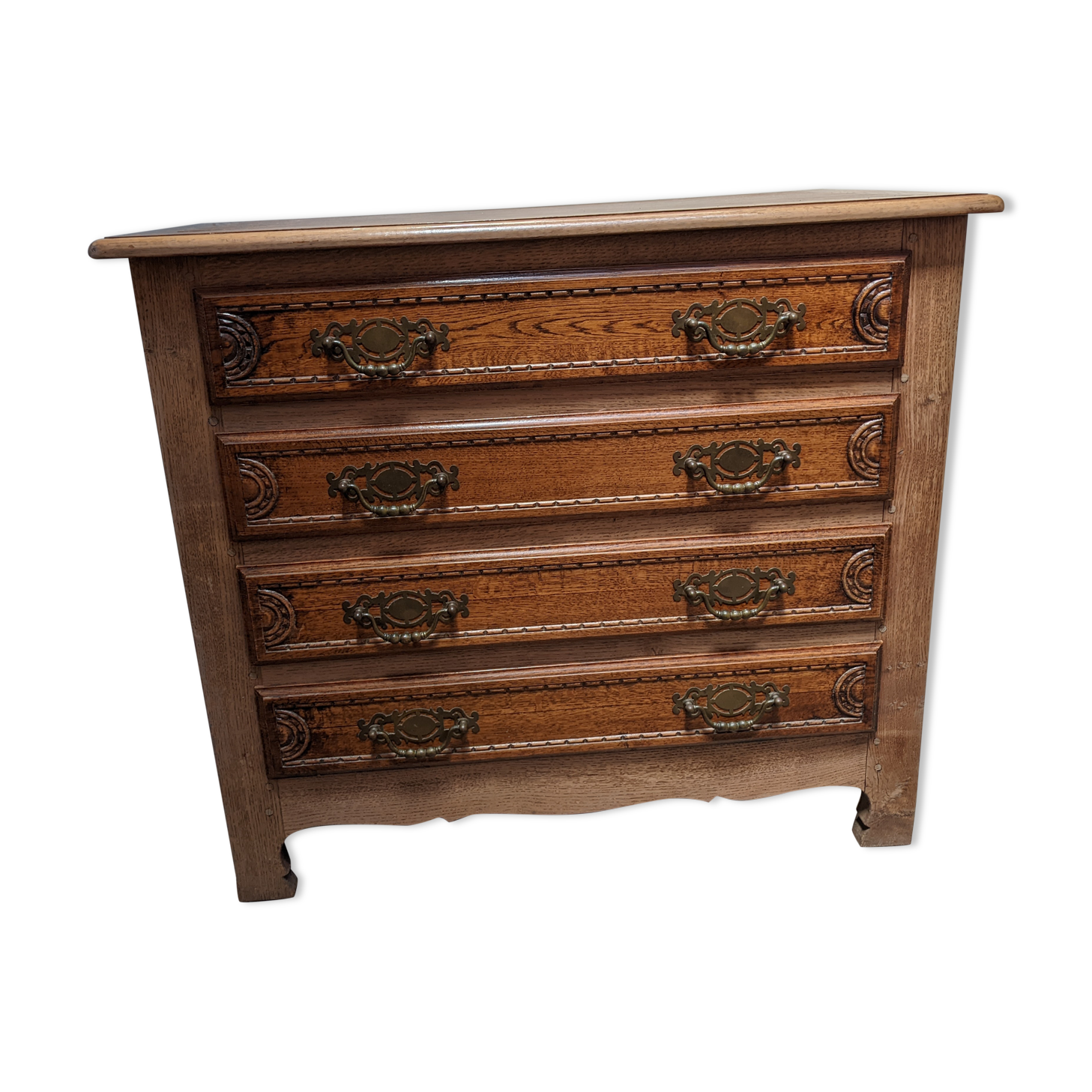 Oak chest of drawers