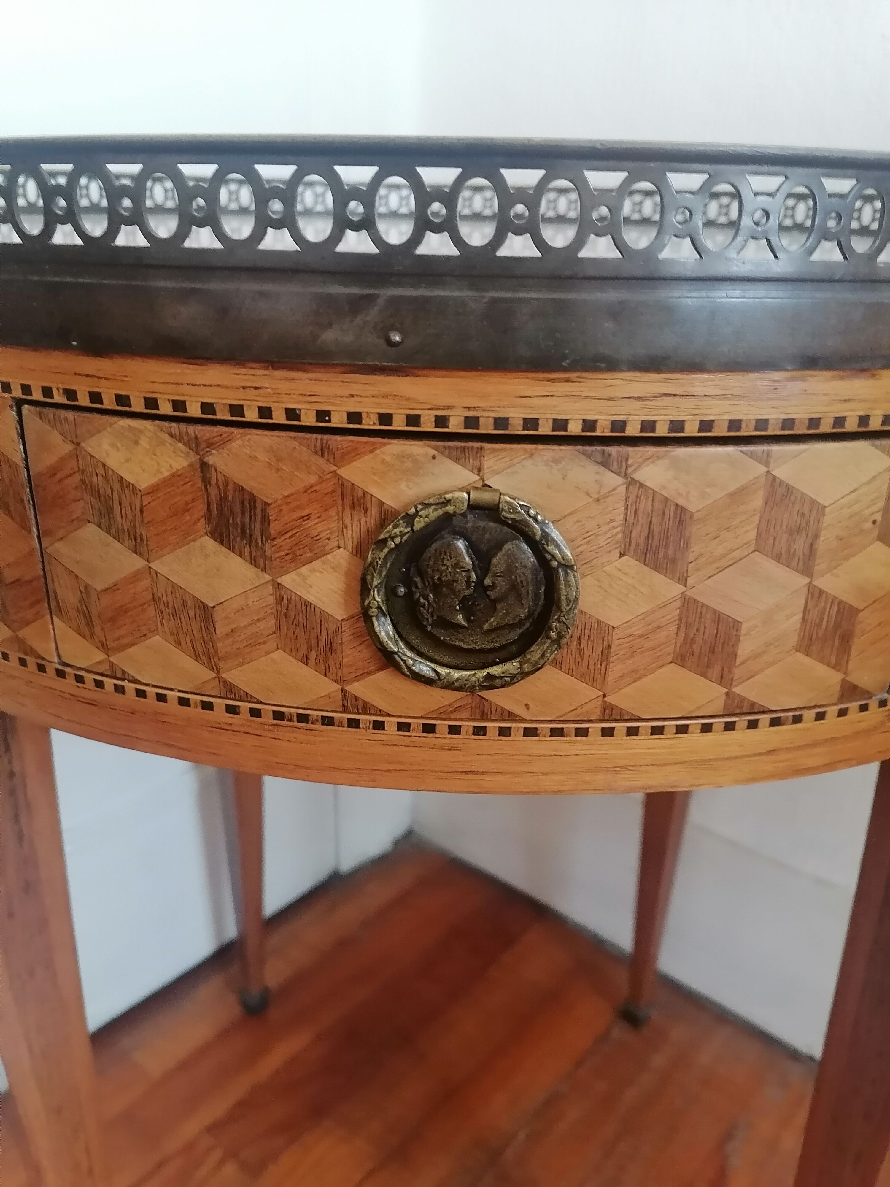 Table bouillote Louis XVI